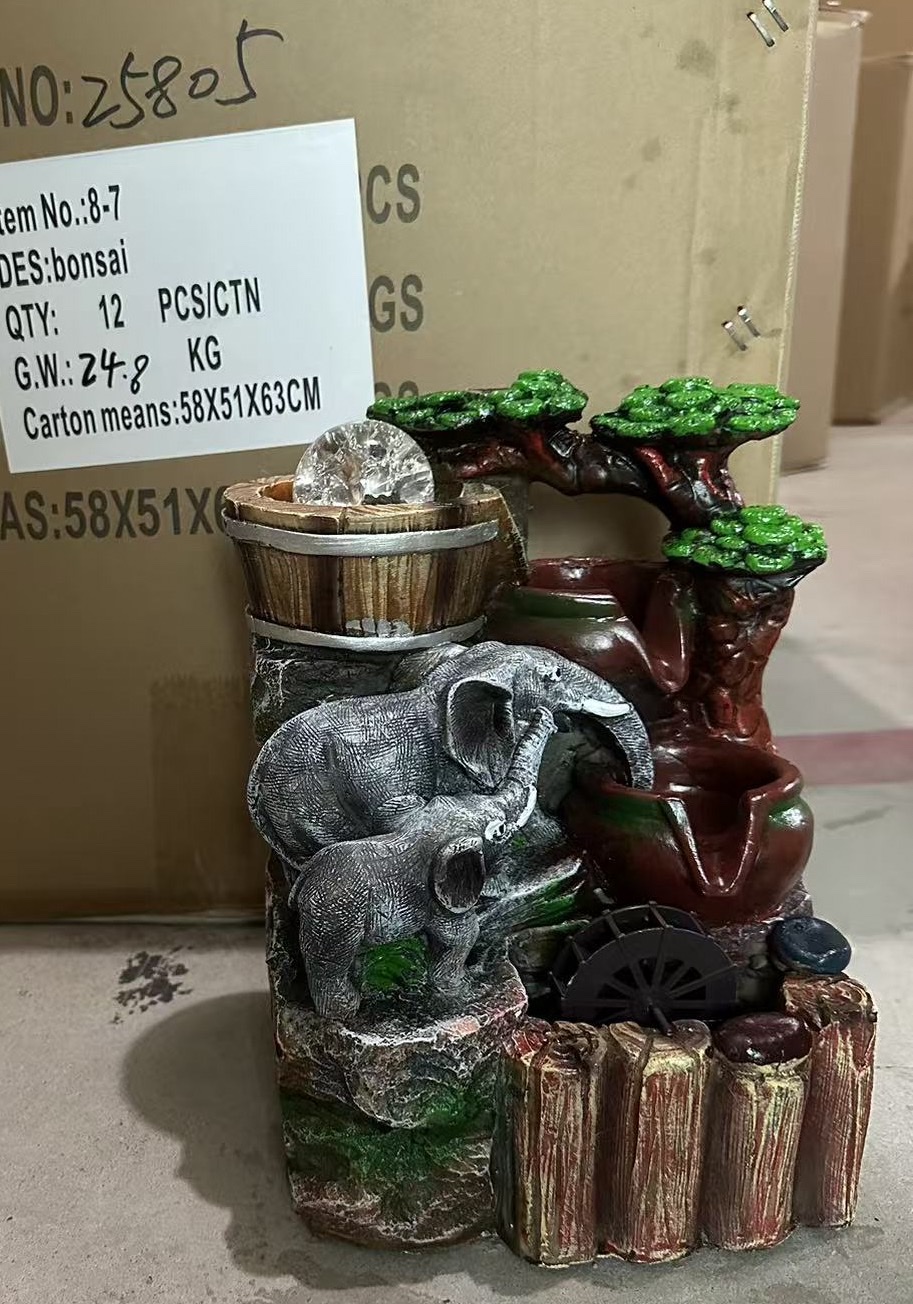 Desktop creative resin flowing water small bonsai, atomized humidifying fountain ornaments, indoor decoration, gift-giving, Zen tea culture, feng shui, feng shui small ornaments, crystal balls, music boxes Application Scenario