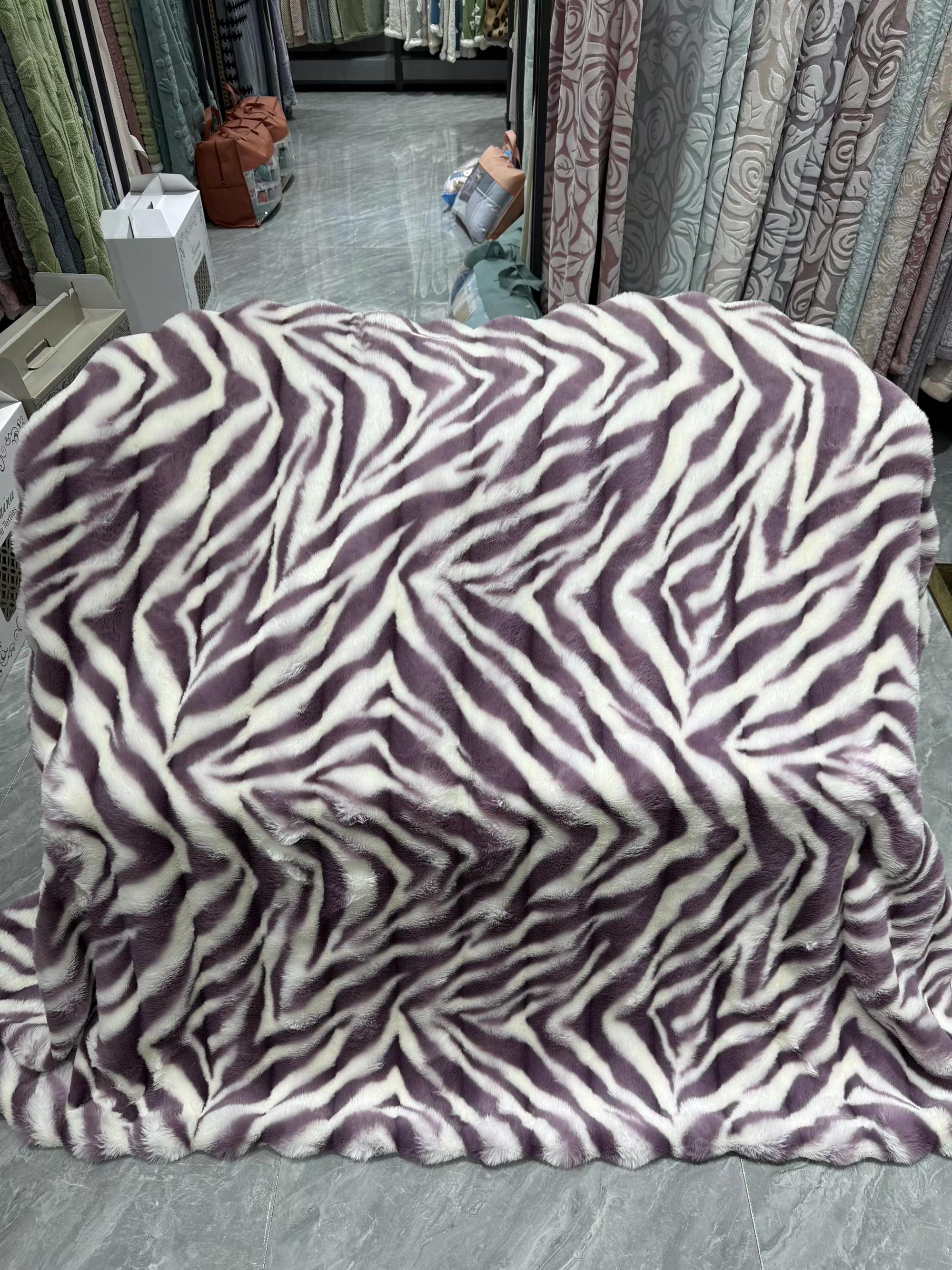 羊毛毡手工羊毛地毯保暖防滑家居装饰简约北欧风产品图