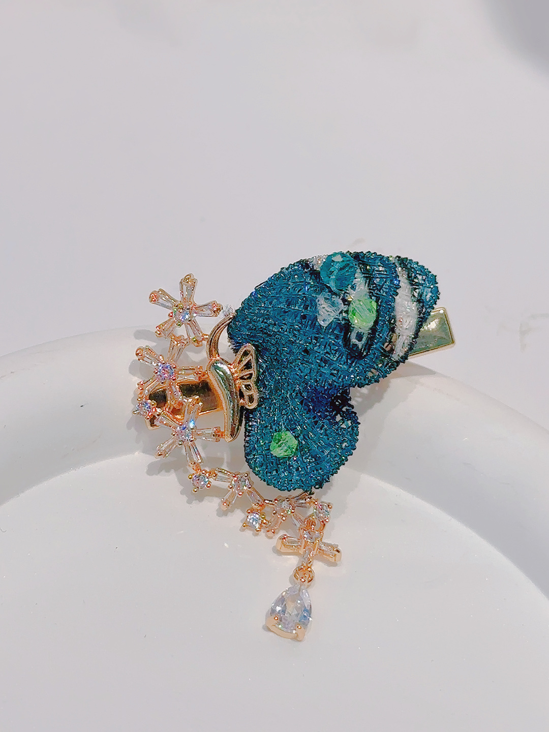 水晶刺绣胸针领夹 蝴蝶刺绣珠宝首饰珠宝玄学