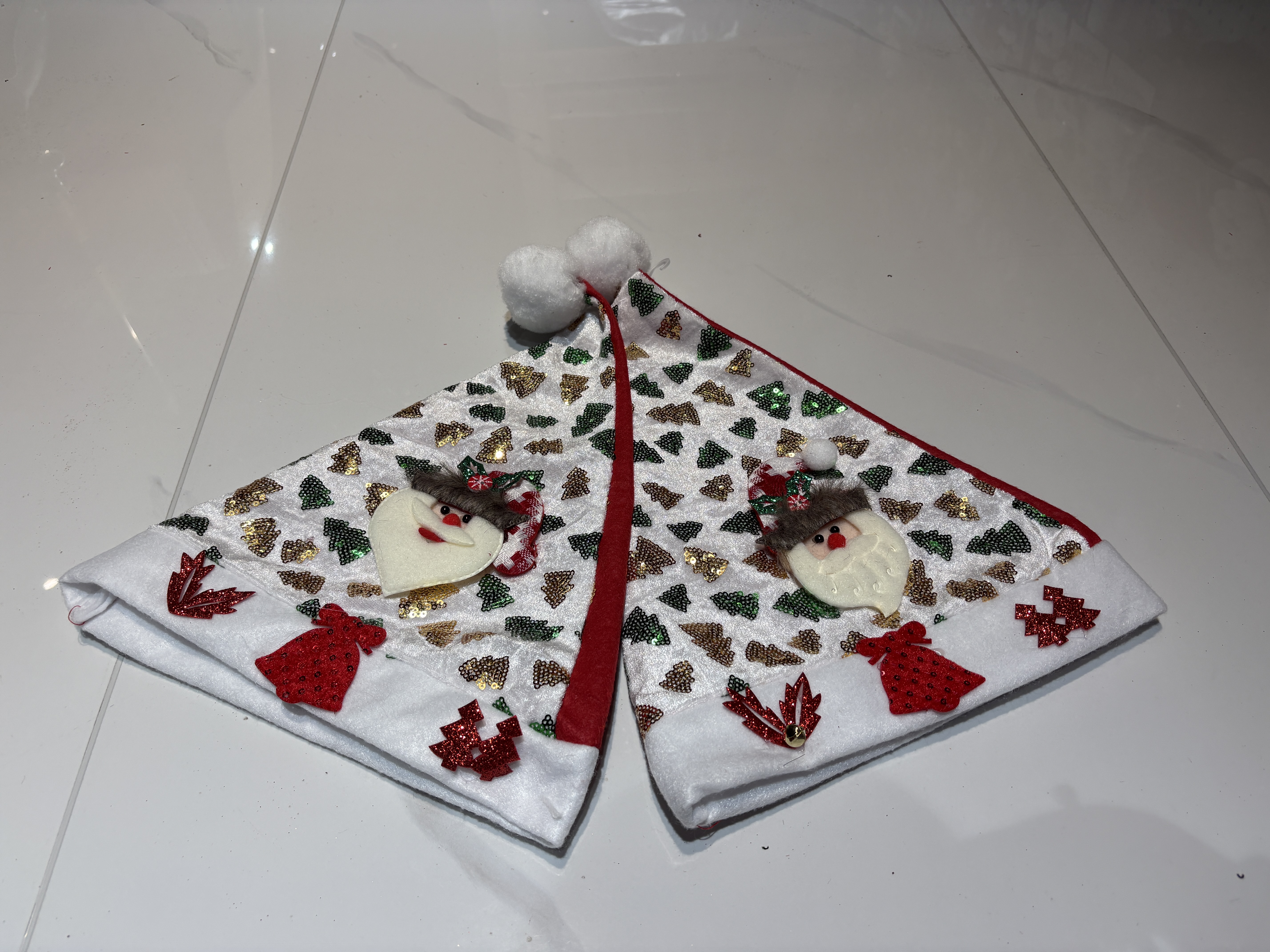 绣片圣诞帽三角片白边圣诞帽金银雪花圣诞树节日装饰帽批发 圣诞节日用品