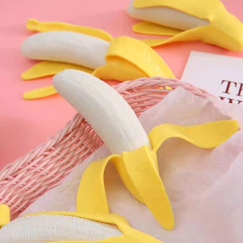 跨境热卖仿真香蕉捏捏发泄玩具，剥皮香蕉造型玩具
