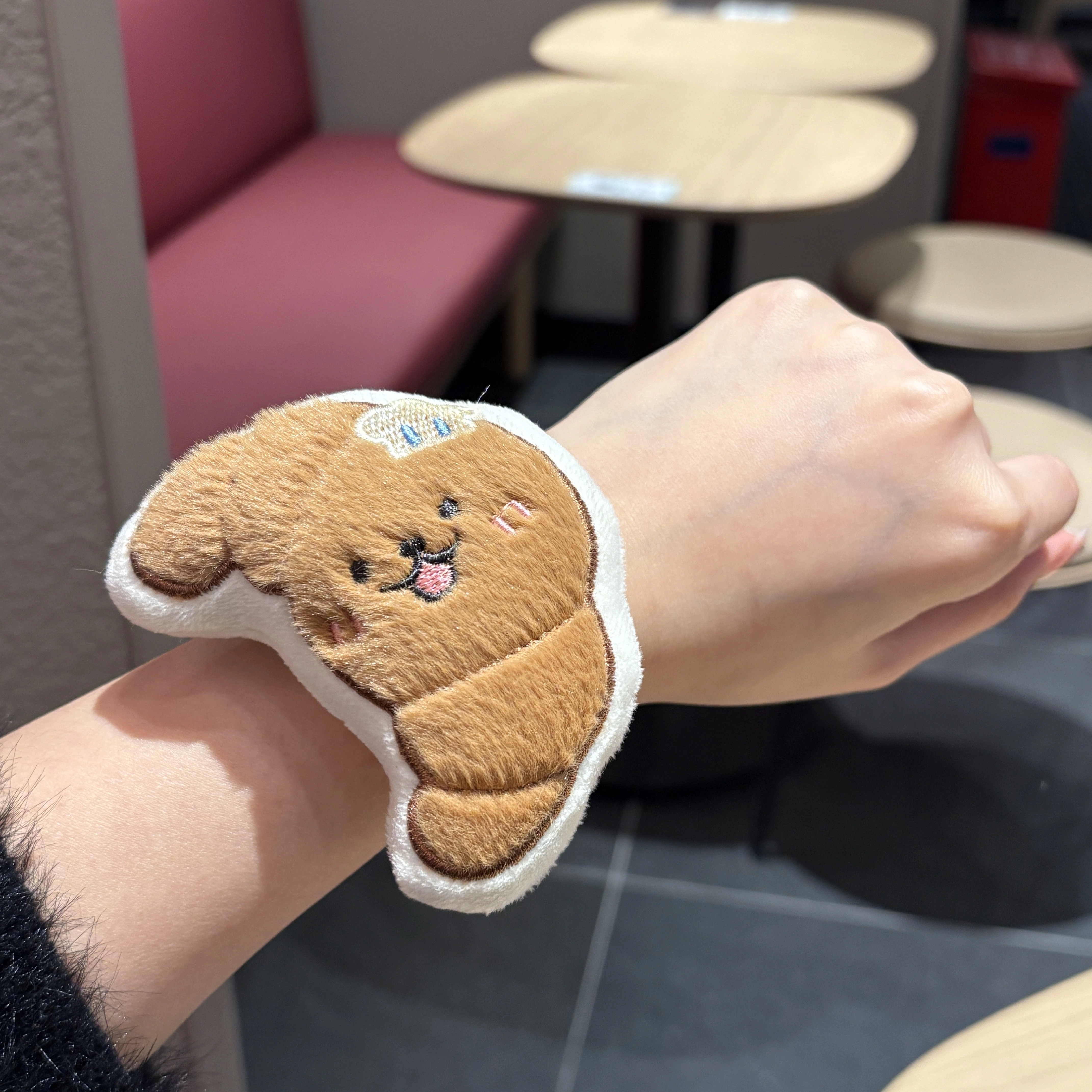 Women's irregular and versatile bracelet, plush cake, pop pop ring bracelet, women's irregular and versatile modular bracelet, silicone zipper bracelet, silicone bracelet detail image 3