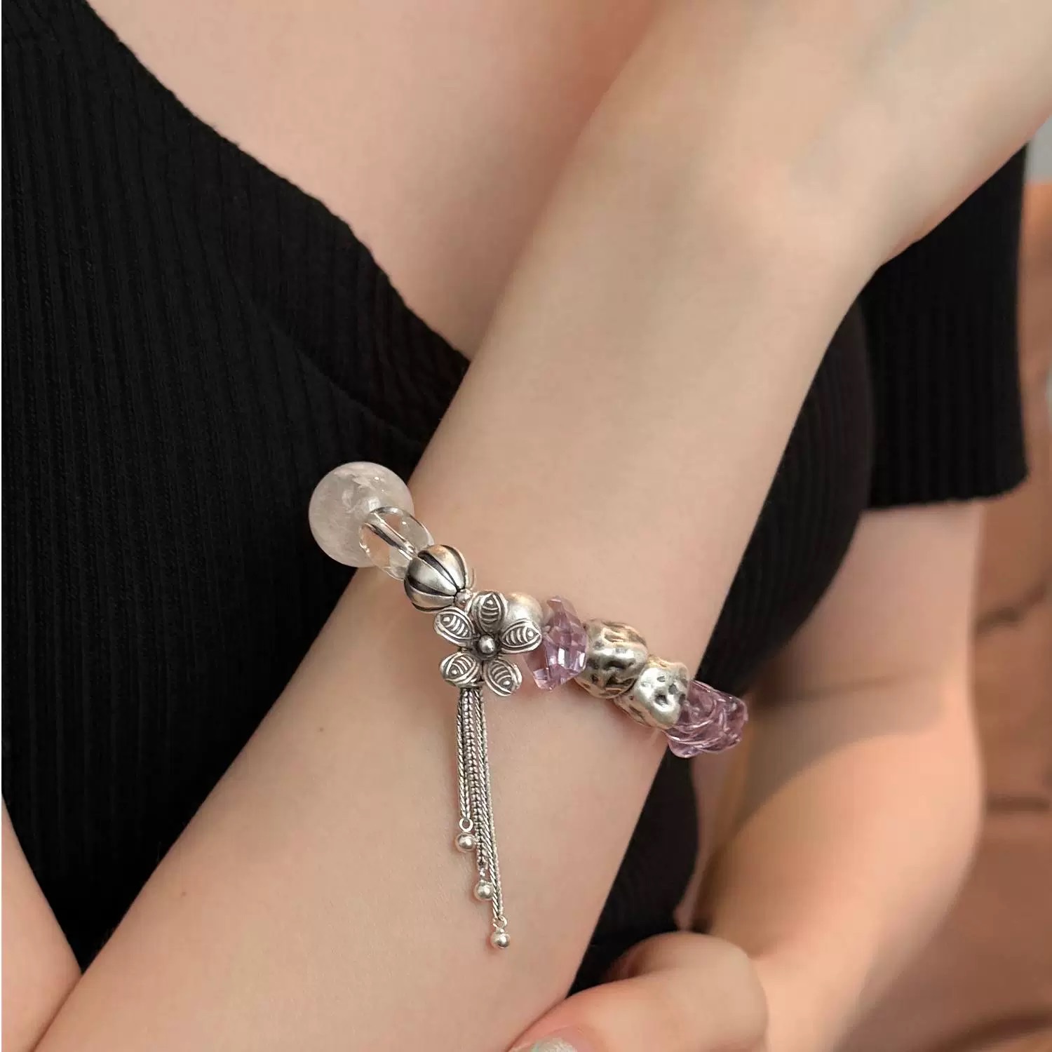 S925 Silver Irregular amethyst Snowflake Ghost White Crystal Five-petal flower elastic bracelet detail image 2