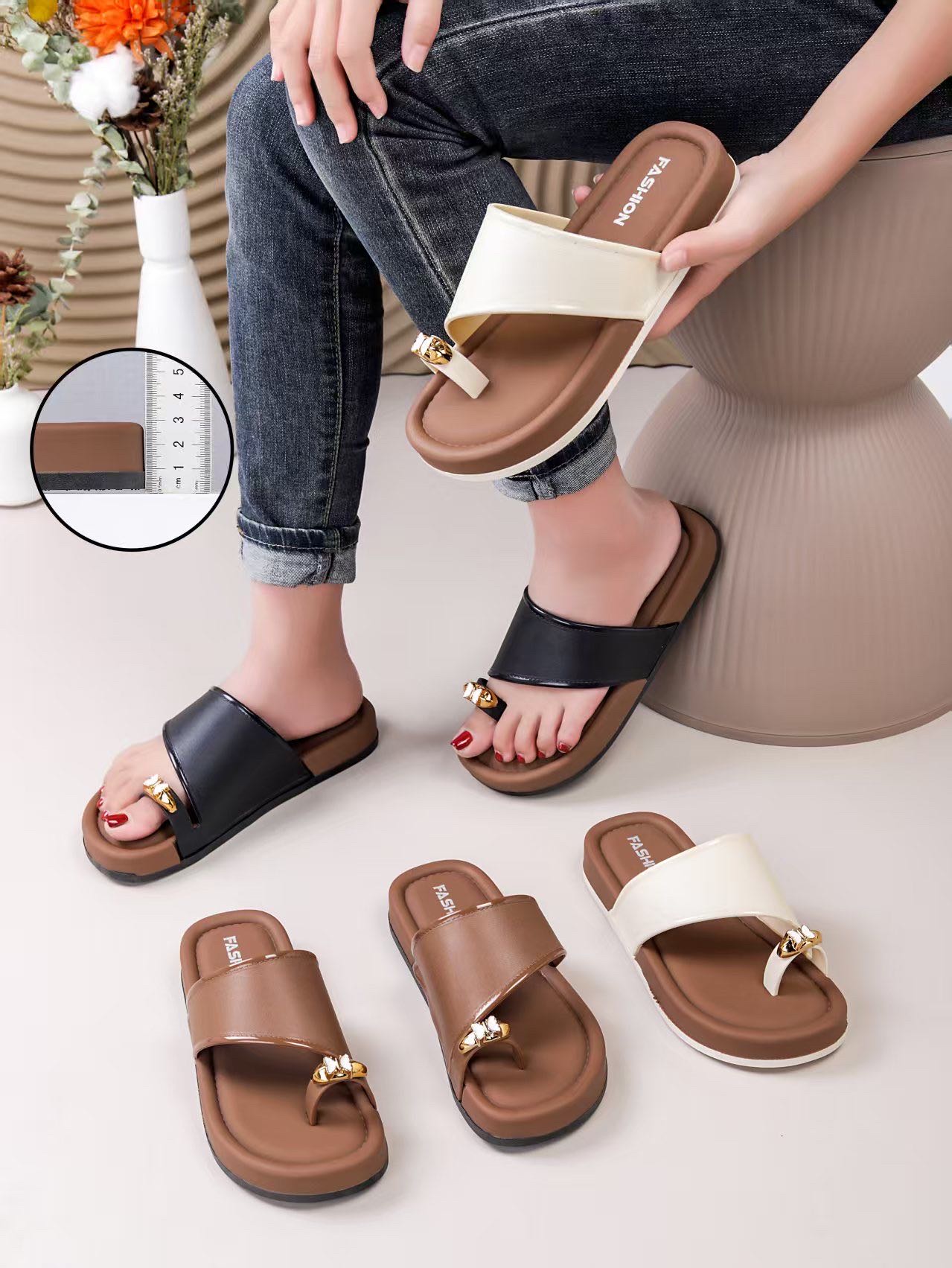 French-style metal buckle flip-flops, versatile fairy-like flip-flops for summer outerwear Application Scenario