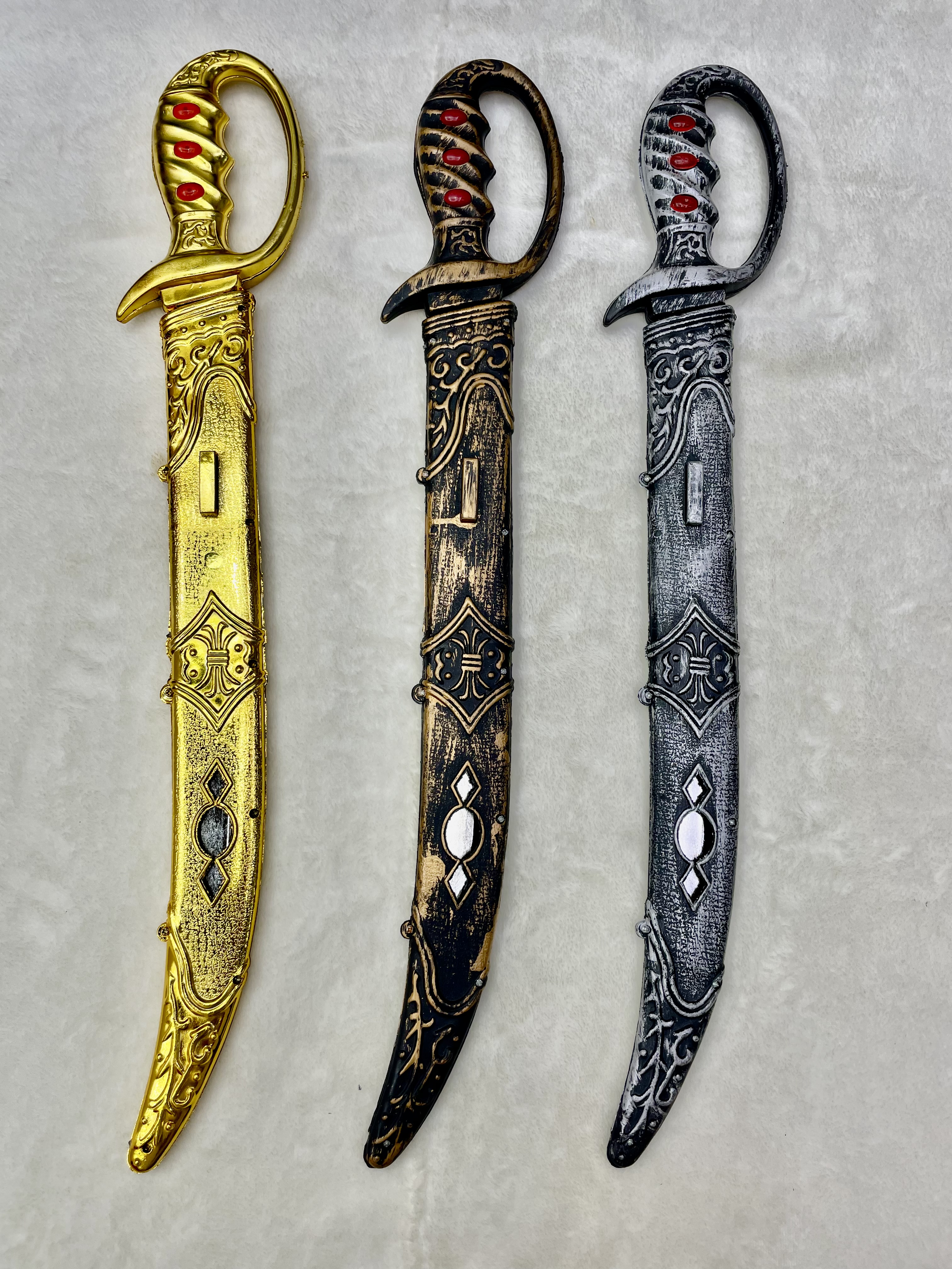 Halloween Pirate series party supplies such as precious swords and weapons from The Three Kingdoms period toys Application Scenario