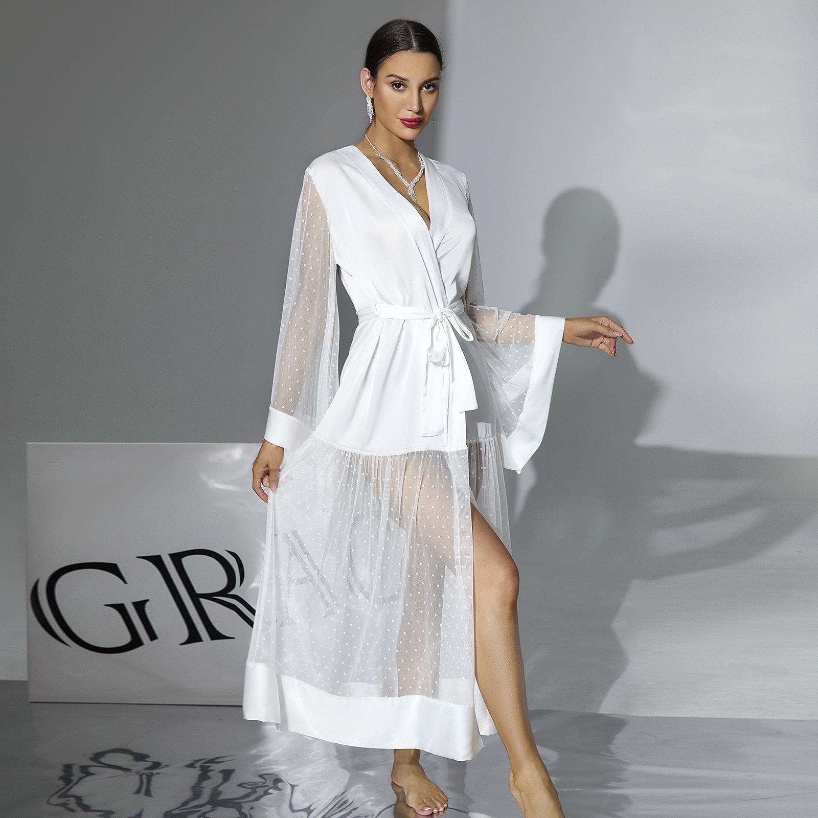 Multi-color available ladies' satin bathrobe, polka dot mesh patchwork, flared sleeves, long skin-friendly and breathable home wear 1143 Application Scenario