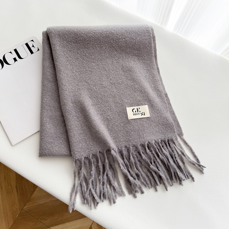 A thick and warm winter scarf, a fashionable Korean-style woolen scarf for women detail image 16