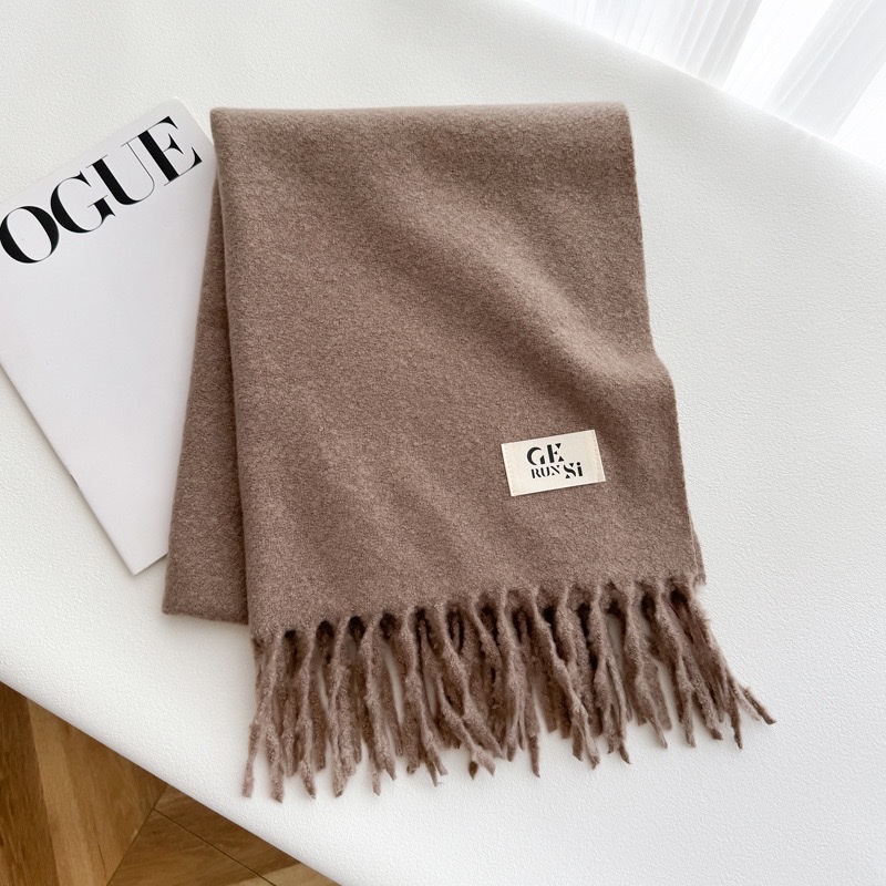 A thick and warm winter scarf, a fashionable Korean-style woolen scarf for women detail image 19