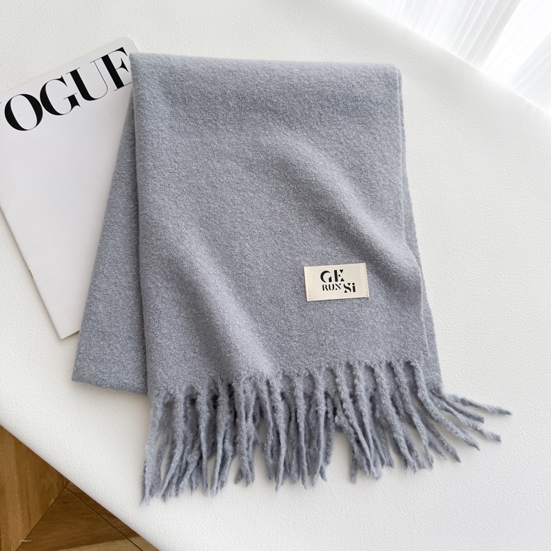 A thick and warm winter scarf, a fashionable Korean-style woolen scarf for women detail image 17