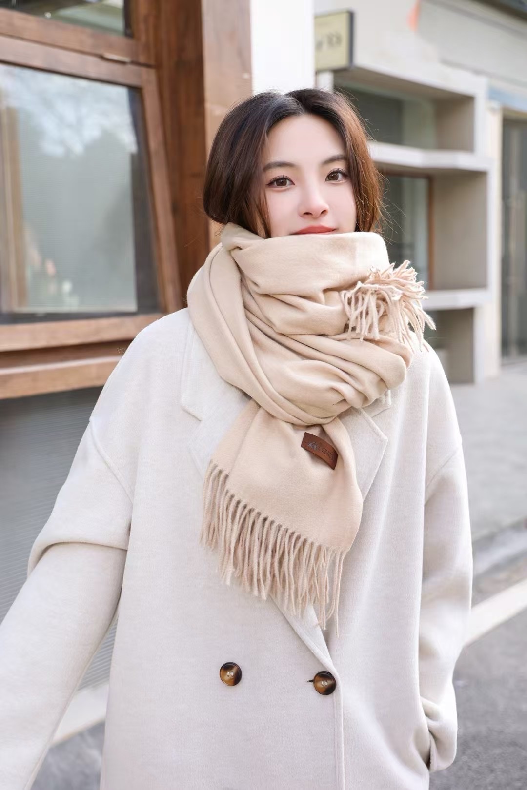 Solid color scarf, thick and warm women's autumn and winter new style detail image 9