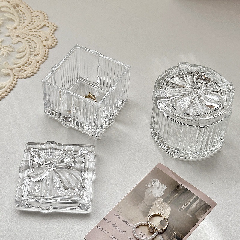 Girlish heart ins bow heart-shaped glass jewelry box, European-style embossed retro home storage box decorative item detail image 5