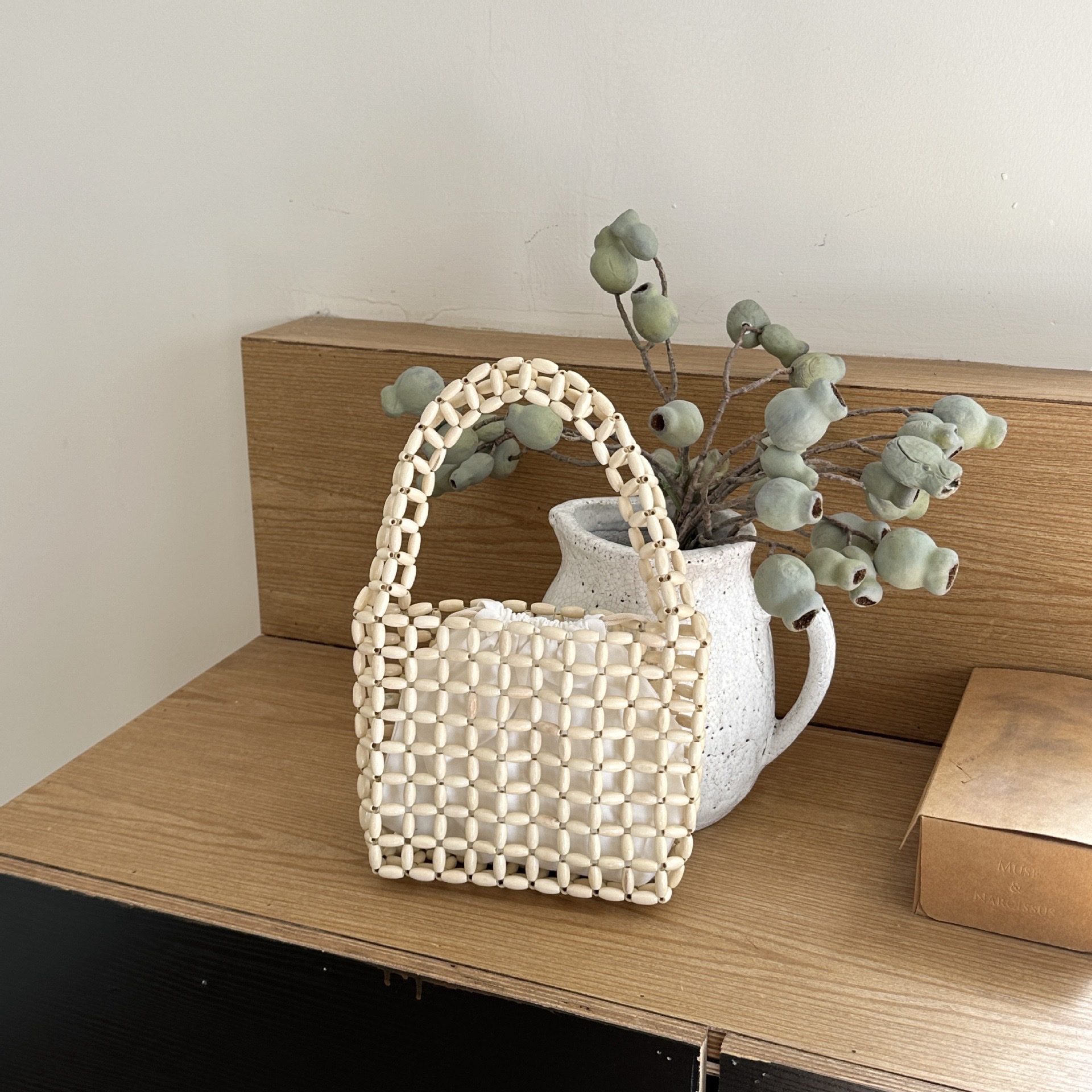 Korean niche handbags, handcrafted hollowed-out beaded small square bags, woven bags, fresh and casual vacation beach bags, trendy detail image 10