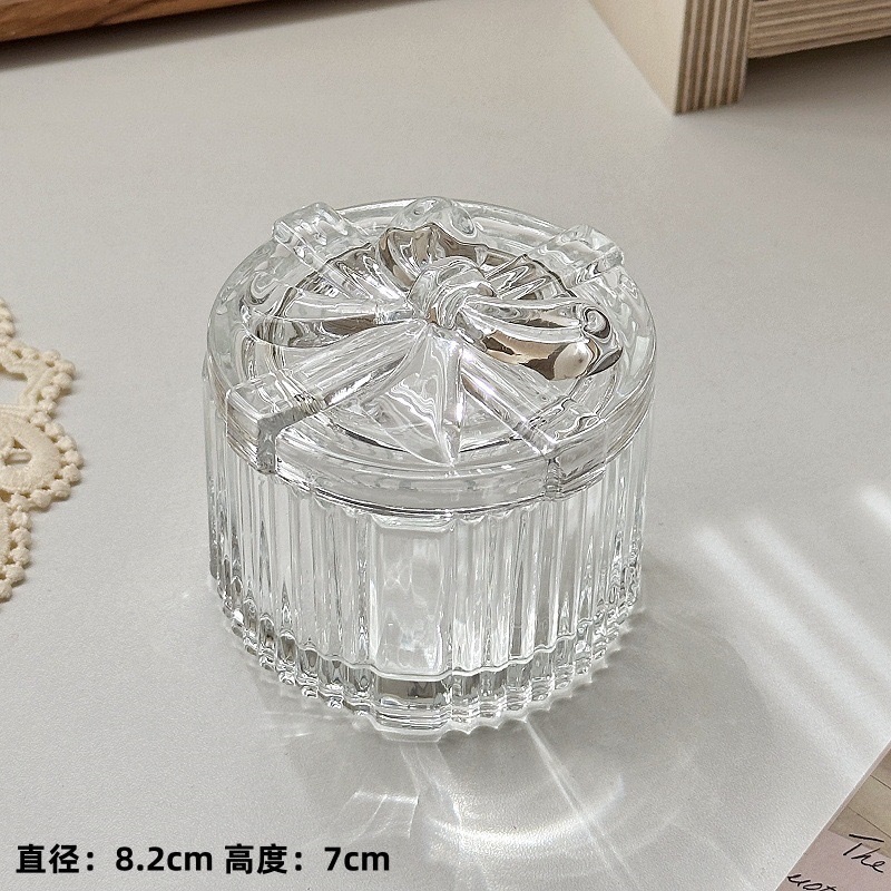 Girlish heart ins bow heart-shaped glass jewelry box, European-style embossed retro home storage box decorative item details Picture