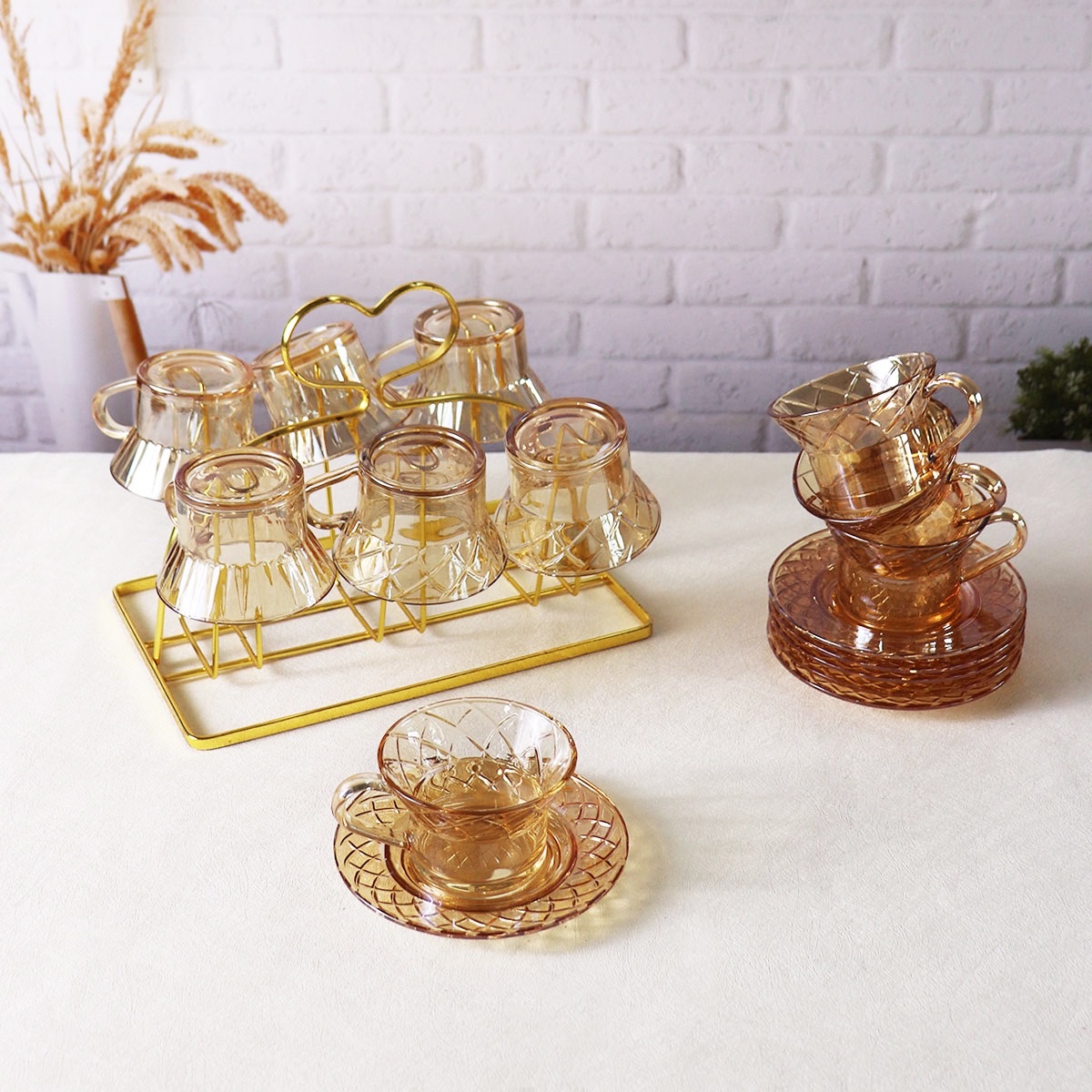 In-stock cups, coffee cups with handles, household heat-resistant drinking glass juice beverage cups, tea cups, Arabian red tea cups Application Scenario