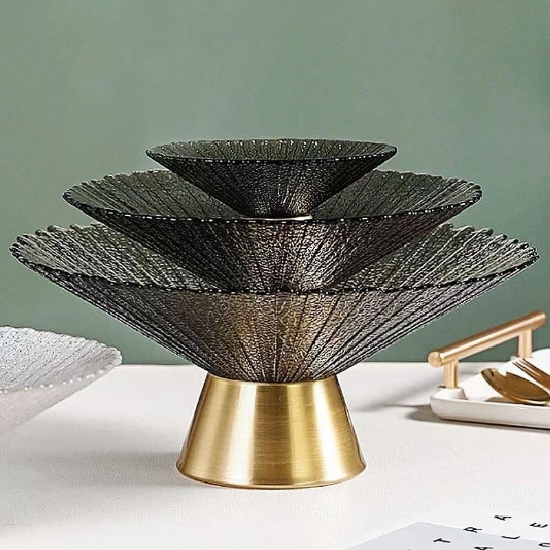 High-end feather tray with copper base color, glass fruit plate, household high-legged candy plate, snack storage and display item Specification image