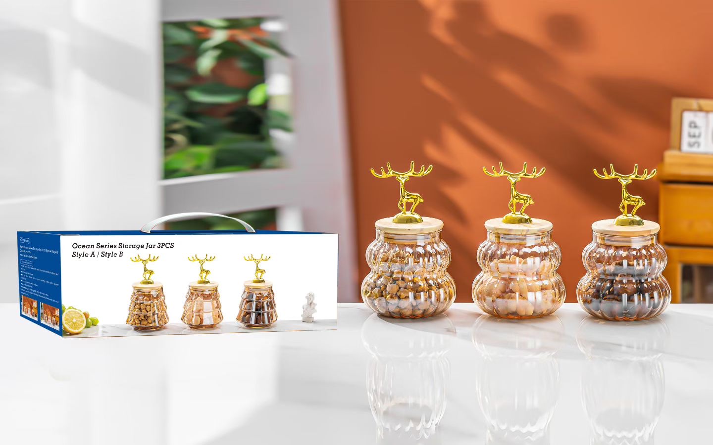 Foreign trade Deer Head Nordic glass sealed jar, golden vertical striped seasoning jar, kitchen storage jar, amber storage jar Application Scenario