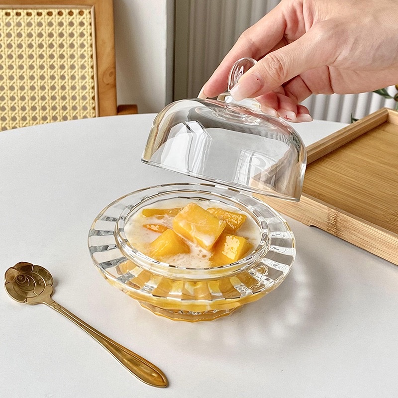 Glass dessert bowl with lid, transparent bird's nest bowl, household fruit snack sugar water cup, autumn pear and silver ear, exquisite small soup cup details Picture