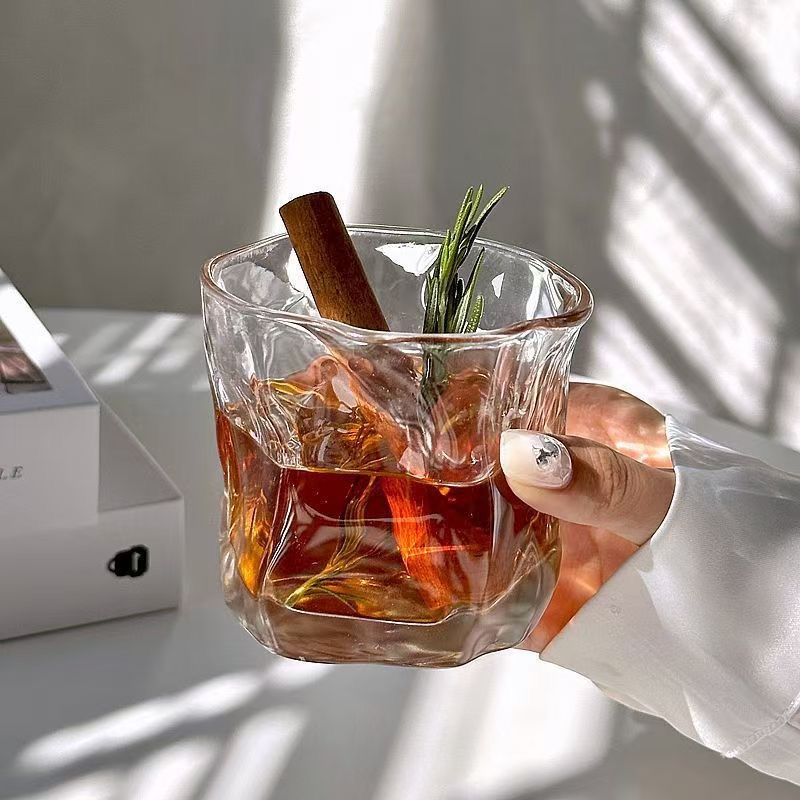 Ins-style Niu Niu cup cold drink juice irregular special wine glass Amber cup summer high appearance level souvenir cup detail image 5