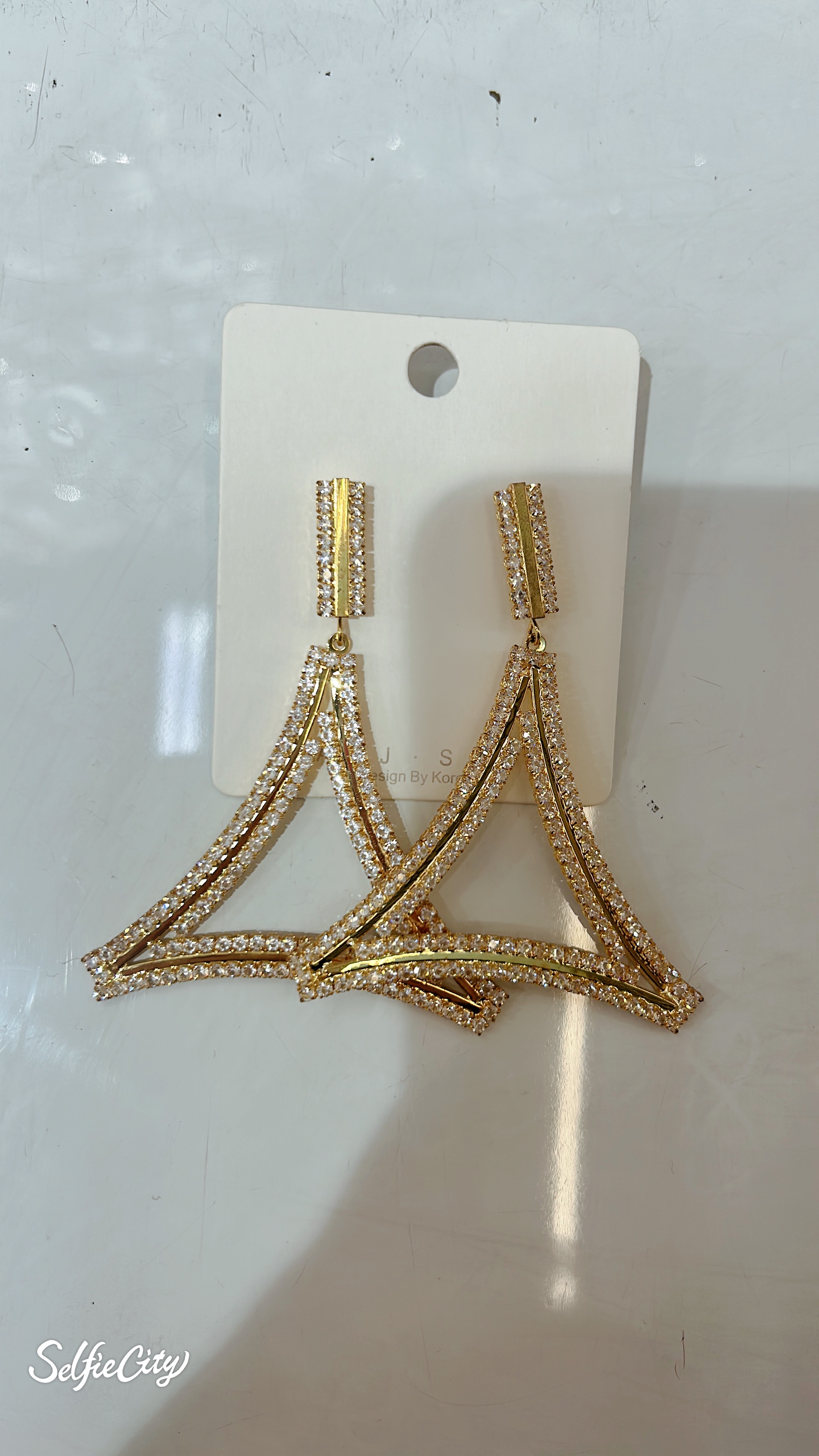 Women's delicate and fashionable earrings, woven crystal stud earrings