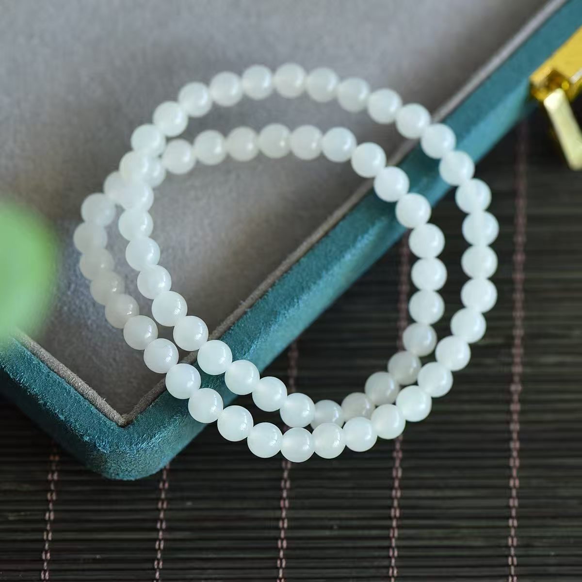 Hetian jade bracelet, double-ring white jade bracelet, women's style, light luxury, niche and exquisite jade bracelet Specification image