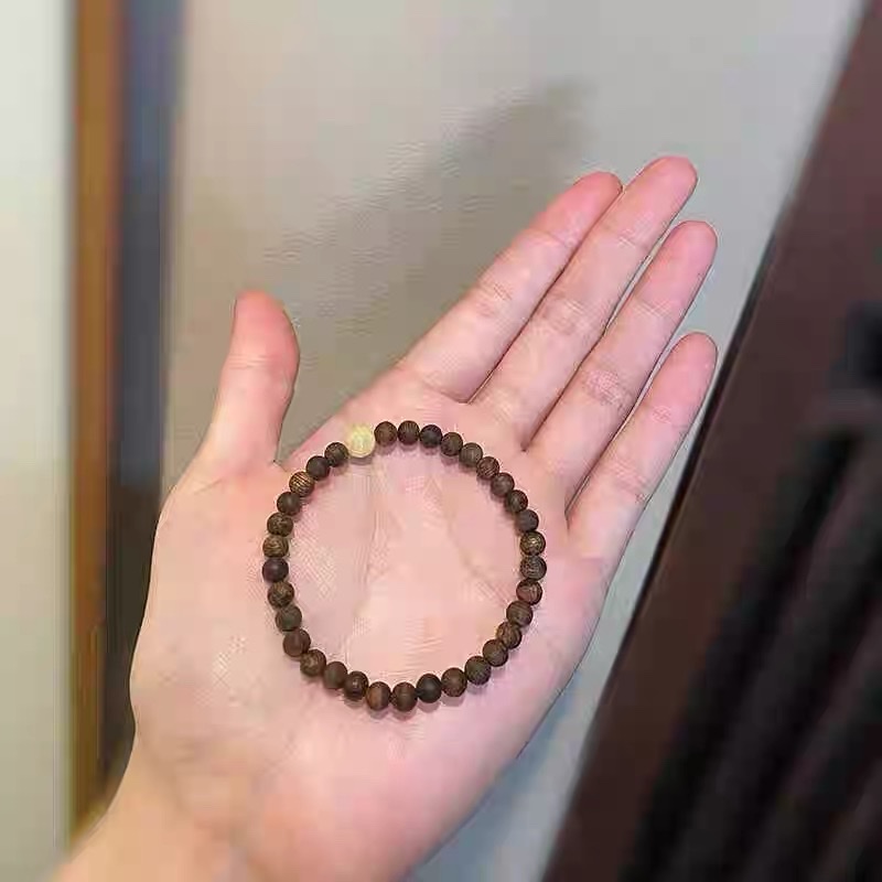 Natural agarwood and amber bracelets for men and women, agarwood cultural and artistic couple bracelets, incense beads cultural and artistic detail image 4
