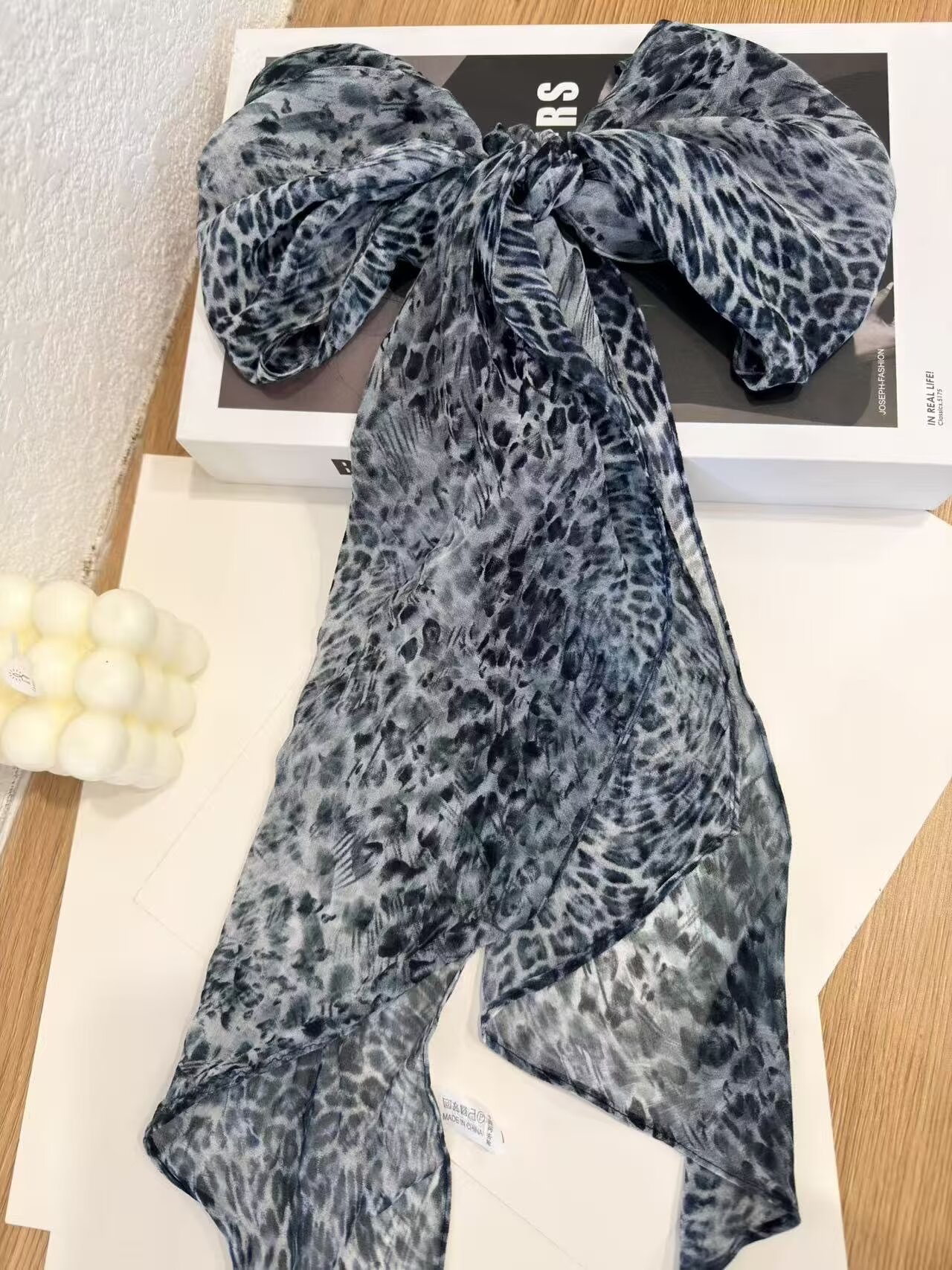 The popular new silk scarf with a ribbon size of 20*160cm Item Picture