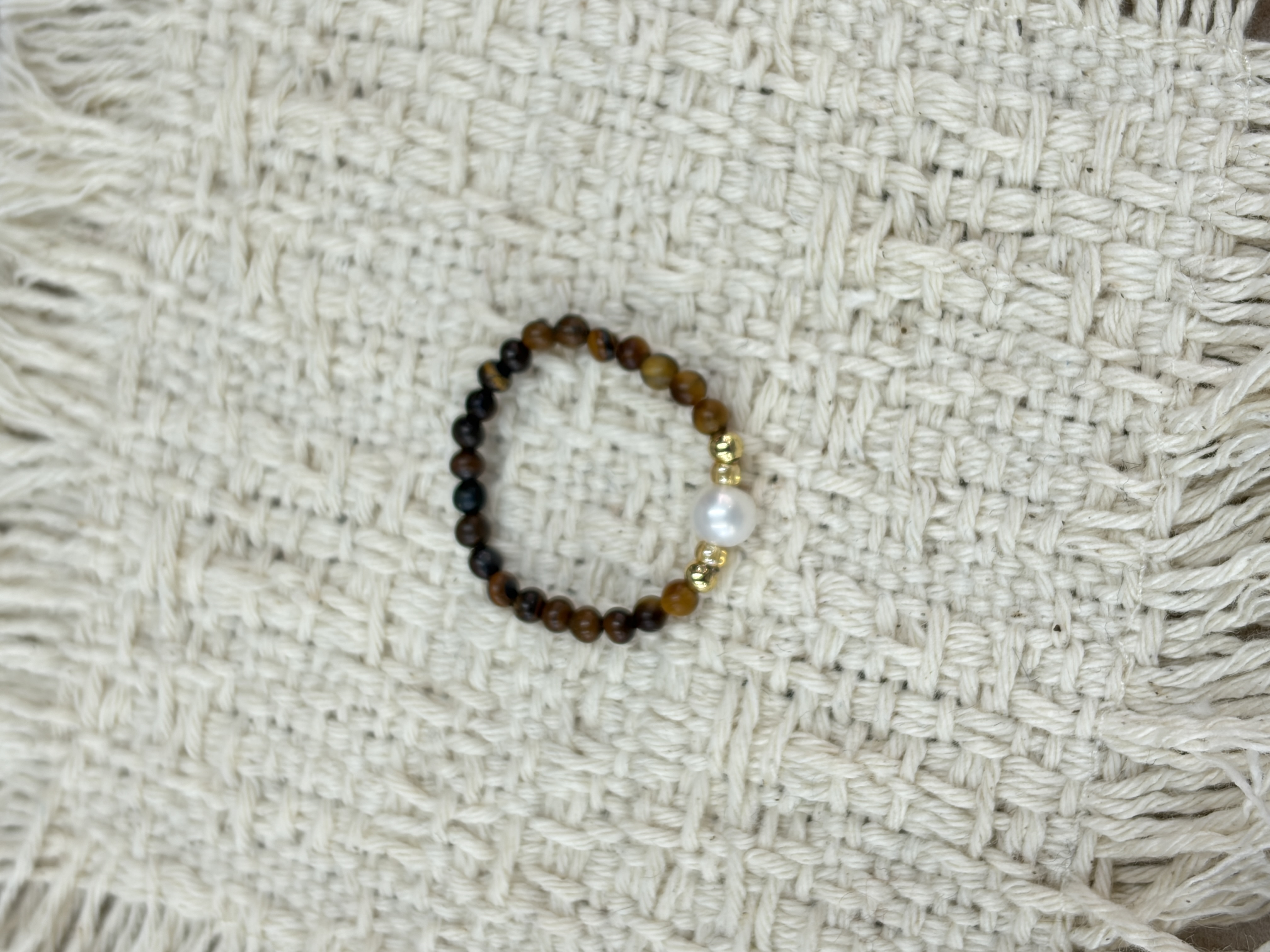 天然虎眼石珍珠铜镀金戒指女款解压锆石戒指防过敏舒适佩戴细节图