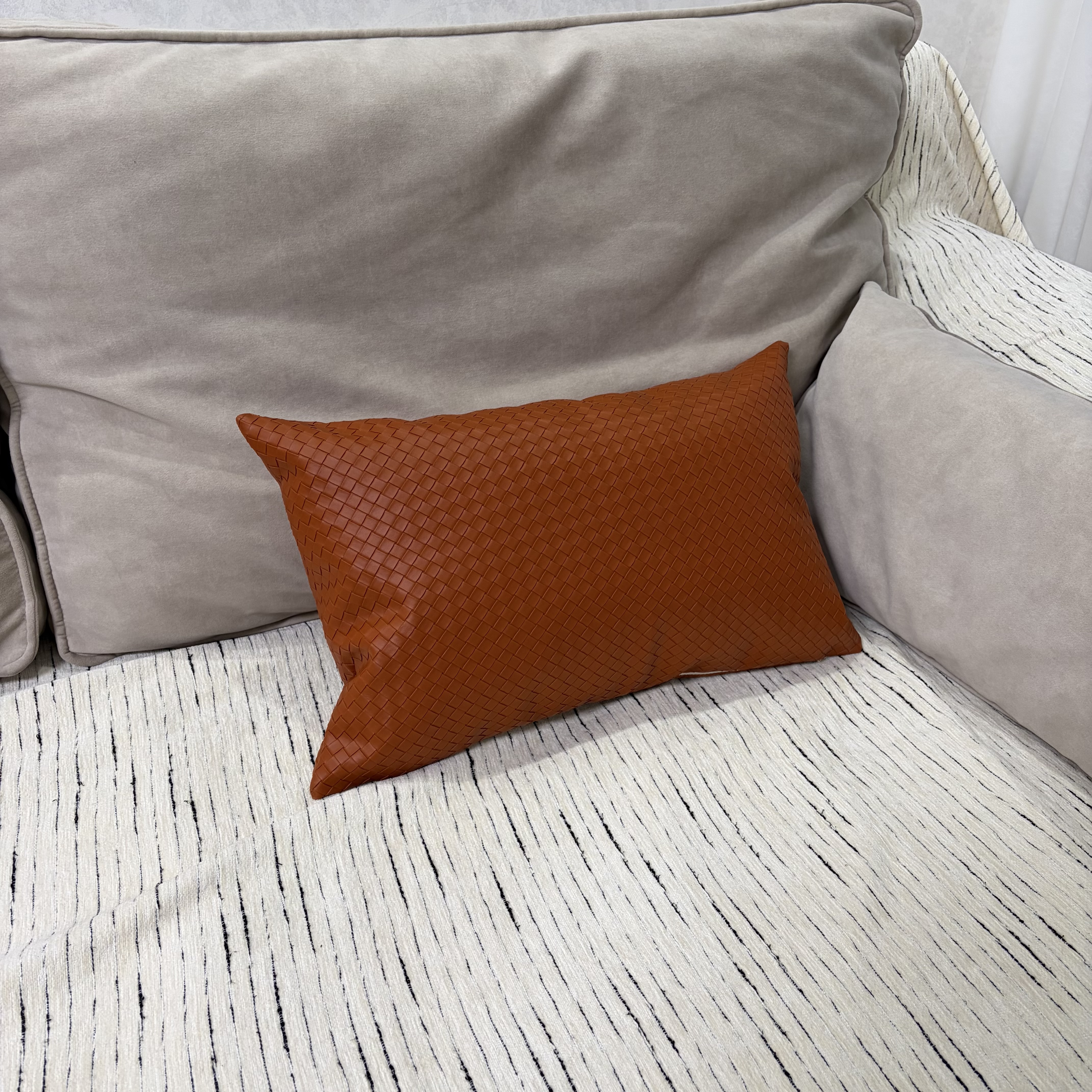 Simple woven texture throw pillow, orange square, living room and bedroom home decoration cushion, waist cushion, Nordic style Application Scenario