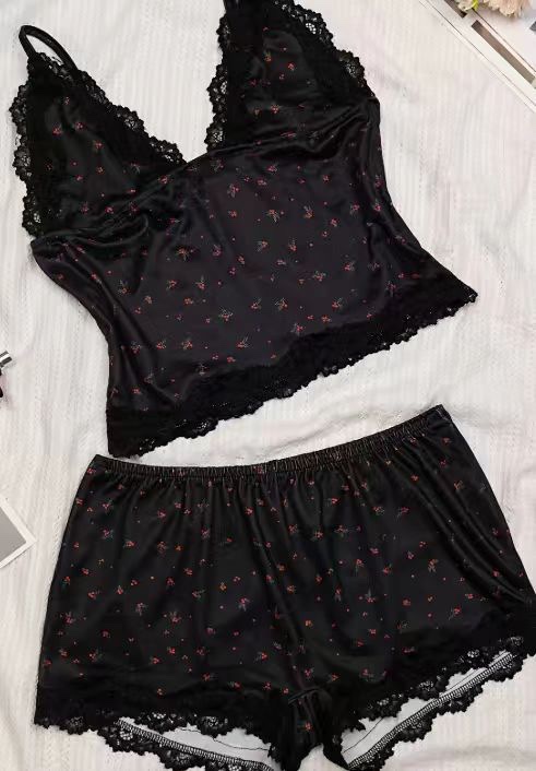 Sexy and pure, lace small floral color contrast low-cut V-neck slimming small halter low-waisted shorts home set detail image 6