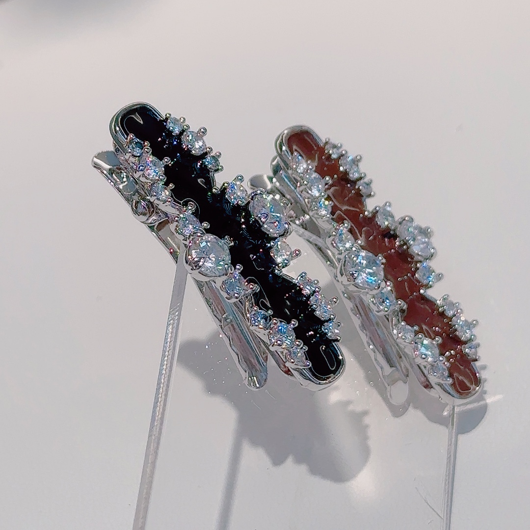 Bilateral Czech diamond and gold-plated jewelry clips