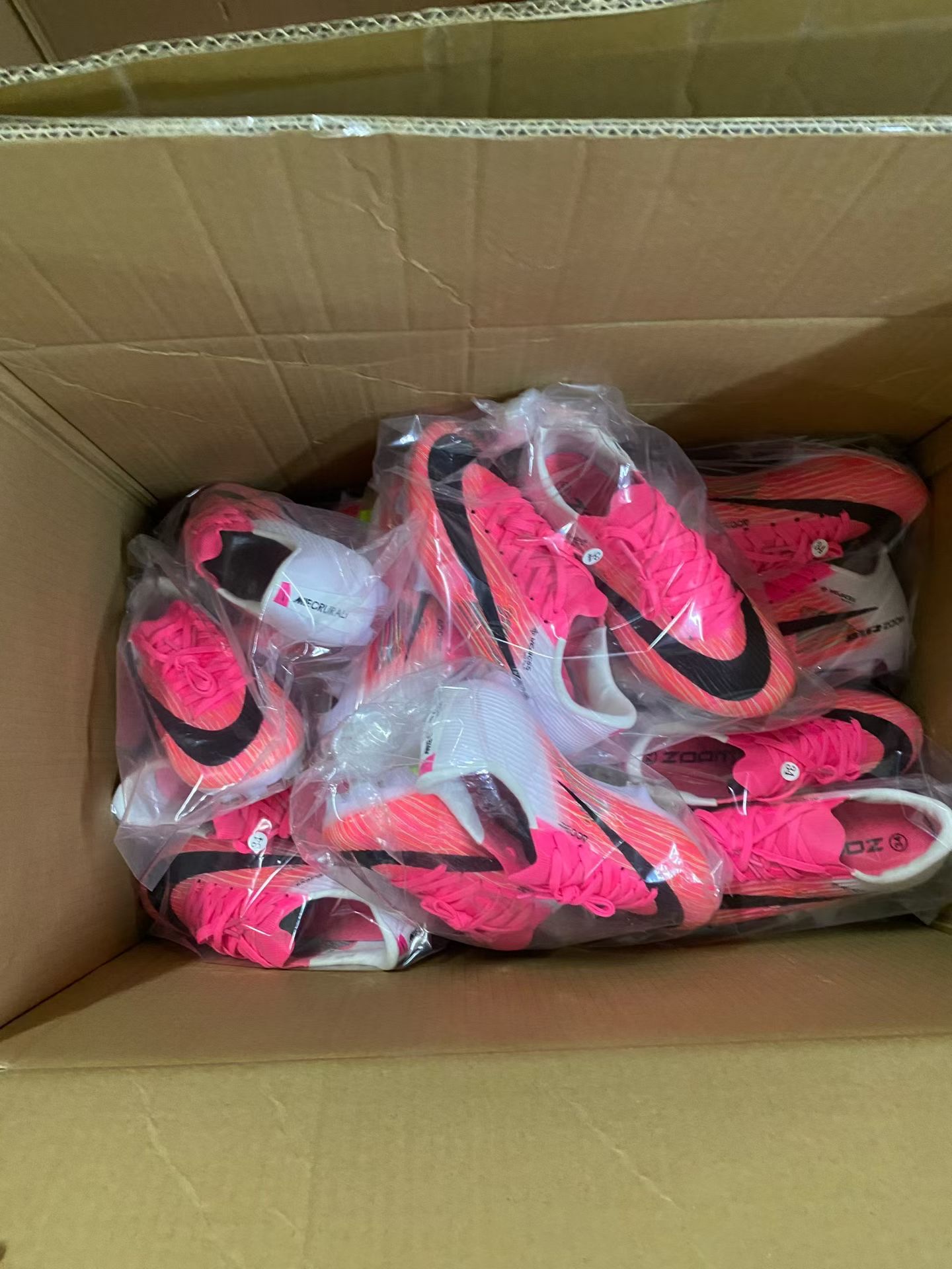 新款2026刺客17运动足球鞋细节图