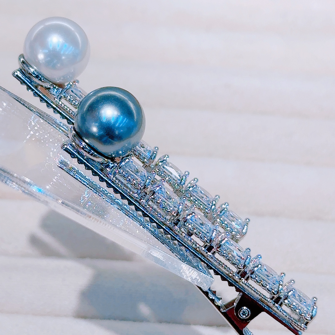 Large beads ➕ Czech diamonds ➕ gold-plated jewelry clips jewelry details Picture