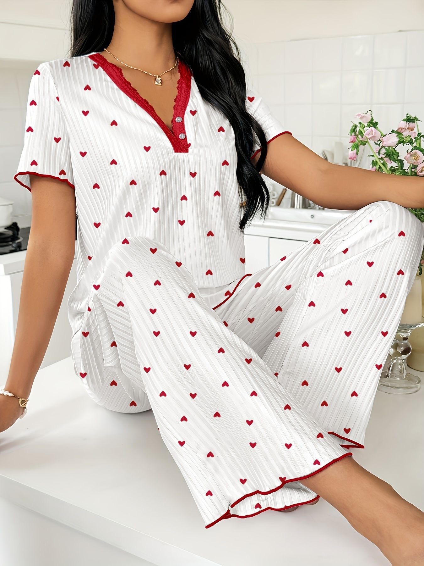European and American cross-border spring and autumn bestsellers printed short-sleeved shirts, long pants, pajamas, comfortable for women with wide legs, can be worn outside as women's home wear Application Scenario