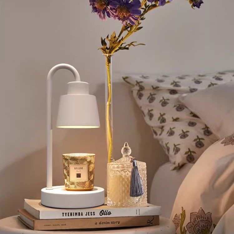Metal scented wax lamp, retro and romantic table lamp, atmosphere sunset lamp details Picture