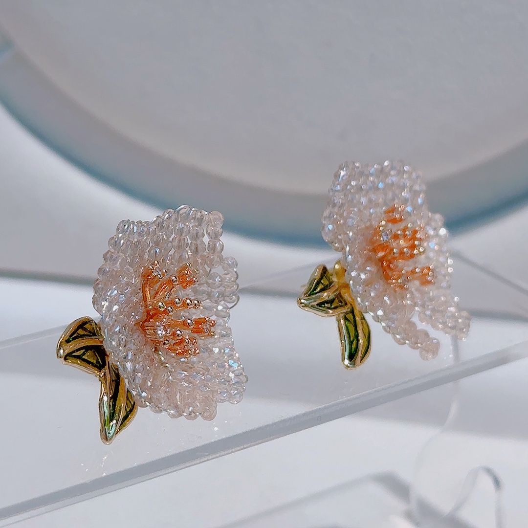 Ear studs, crystal gold-plated jewelry clips, jewelry Item Picture
