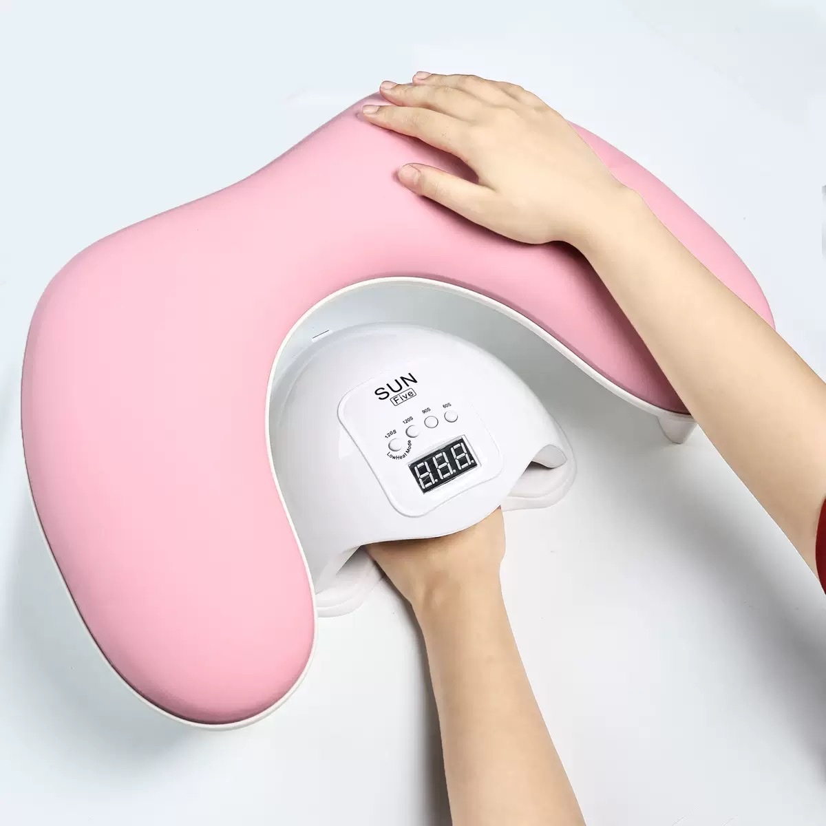 This Russian-style nail art U-shaped hand pillow features a detachable stand with an inclined design. Made of PU leather, it is comfortable, simple and multi-functional Application Scenario
