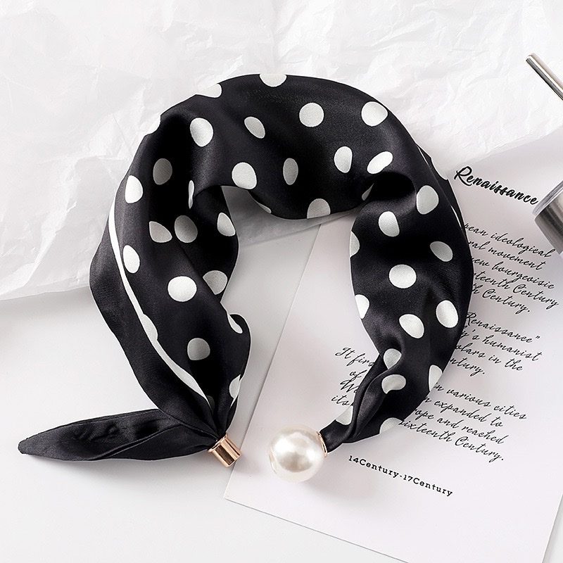 Hot-selling new model in stock: ZZMS 038# medium-sized pearl magnetic clasp rabbit ears. Welcome to purchase. [Handshake] details Picture