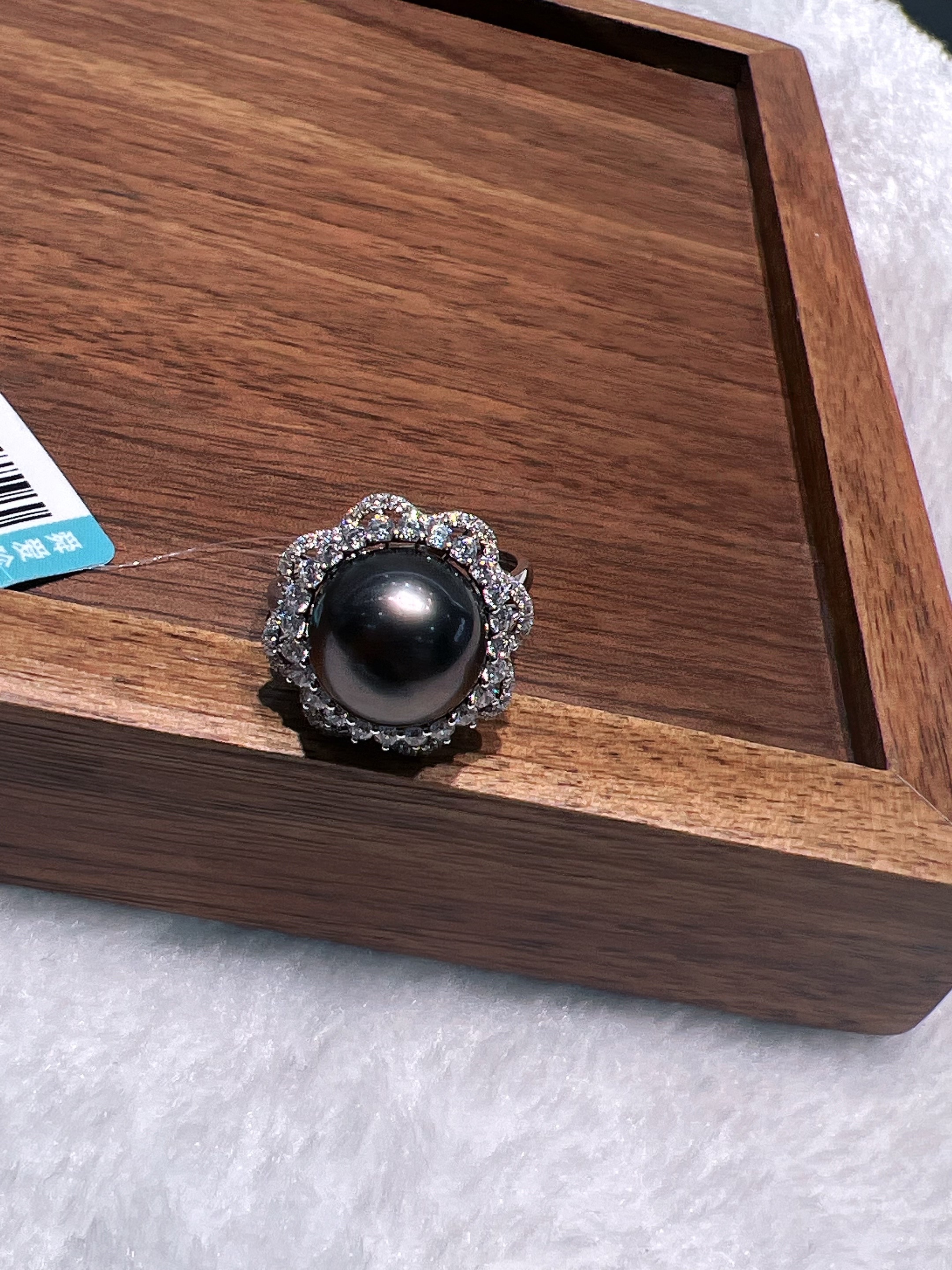 18k gold natural pearl jewelry accessories, Tahitian black pearls, pearls, natural Item Picture