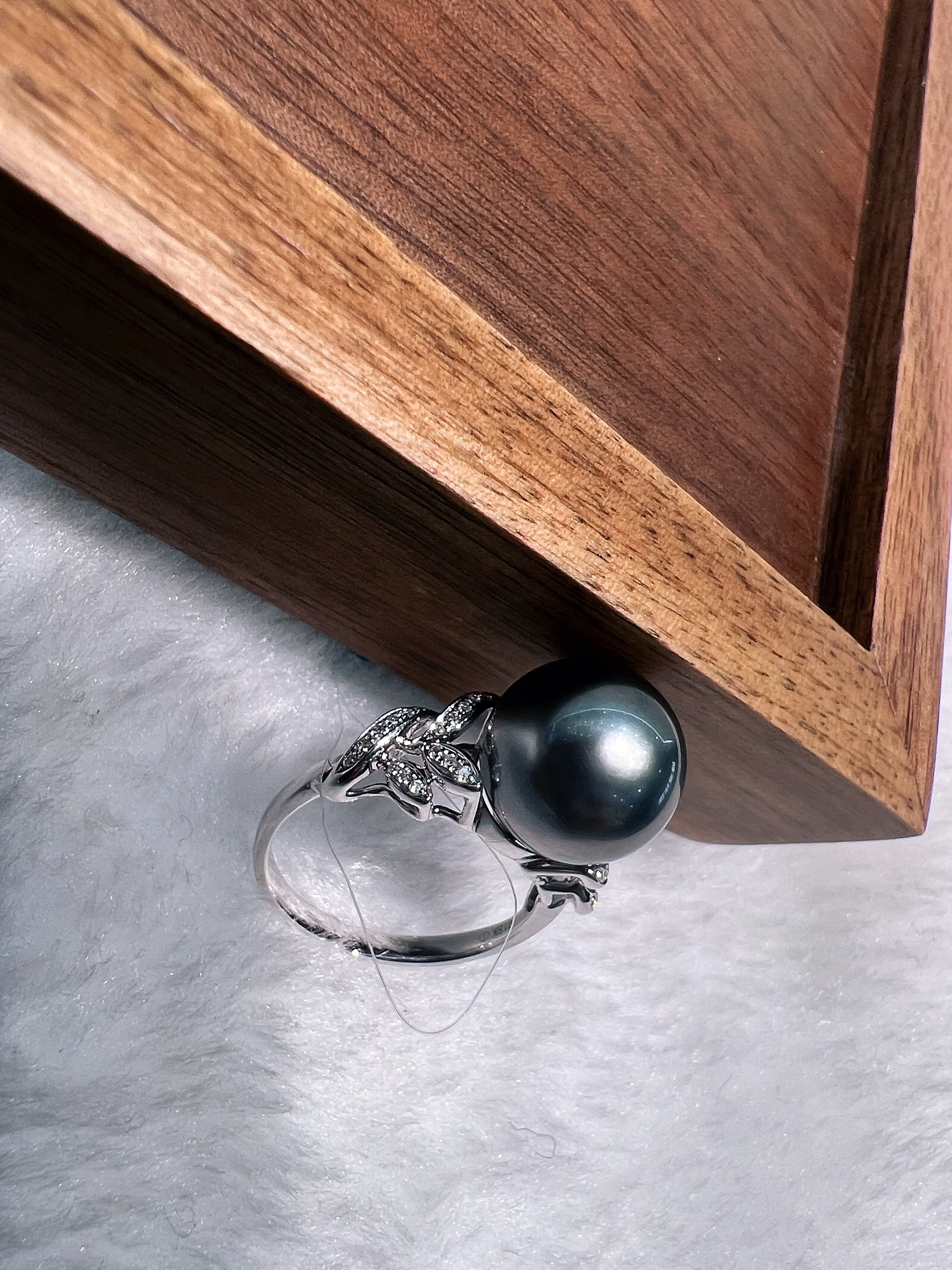 18k gold natural pearl exquisite and luxurious ring, Tahitian black pearl Application Scenario