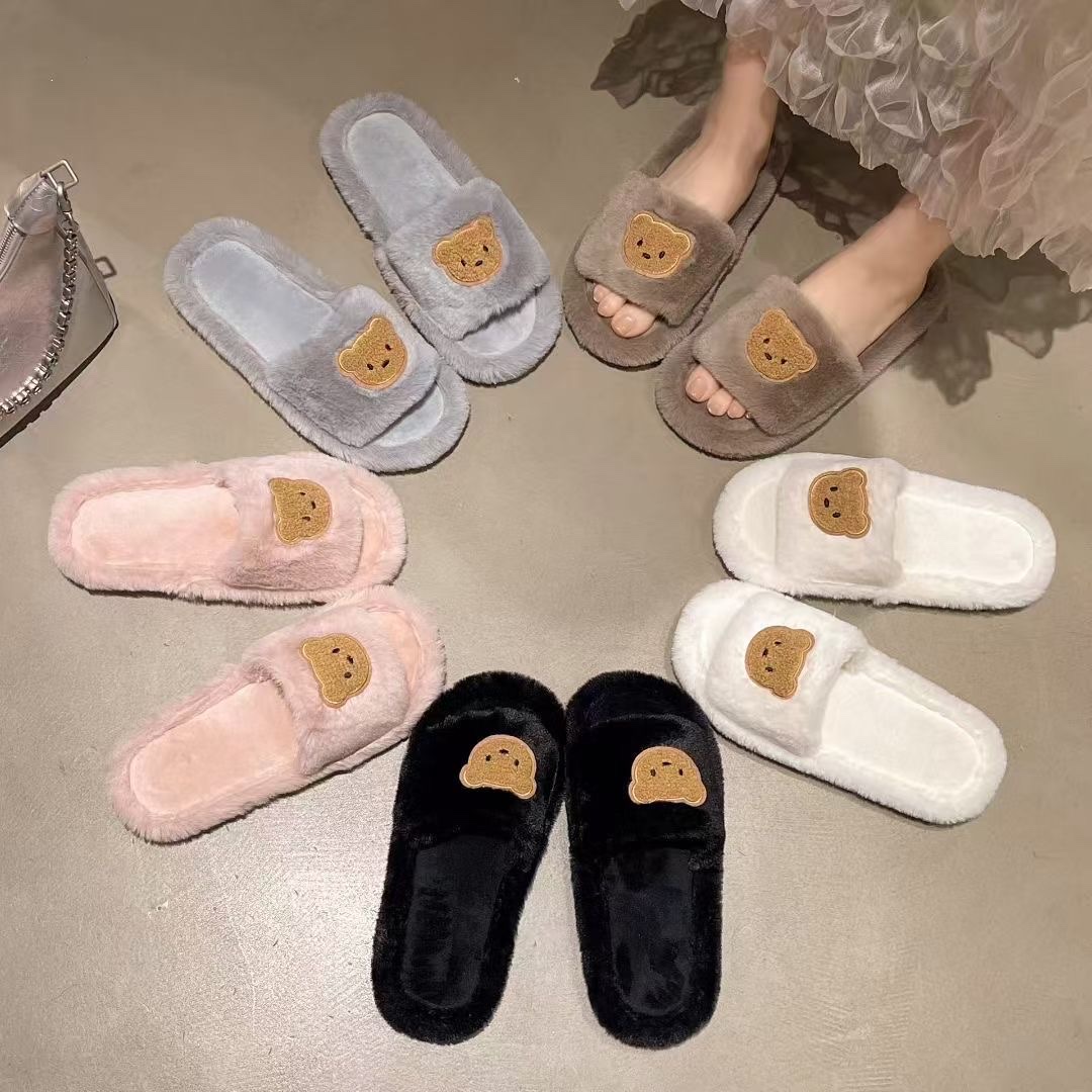 2026 New Korean-style slippers, bear cartoon cotton slippers, women's winter home plush shoes, women's style, warm, thickened, anti-slip, wear-resistant, versatile, open slippers can be worn outside detail image 2
