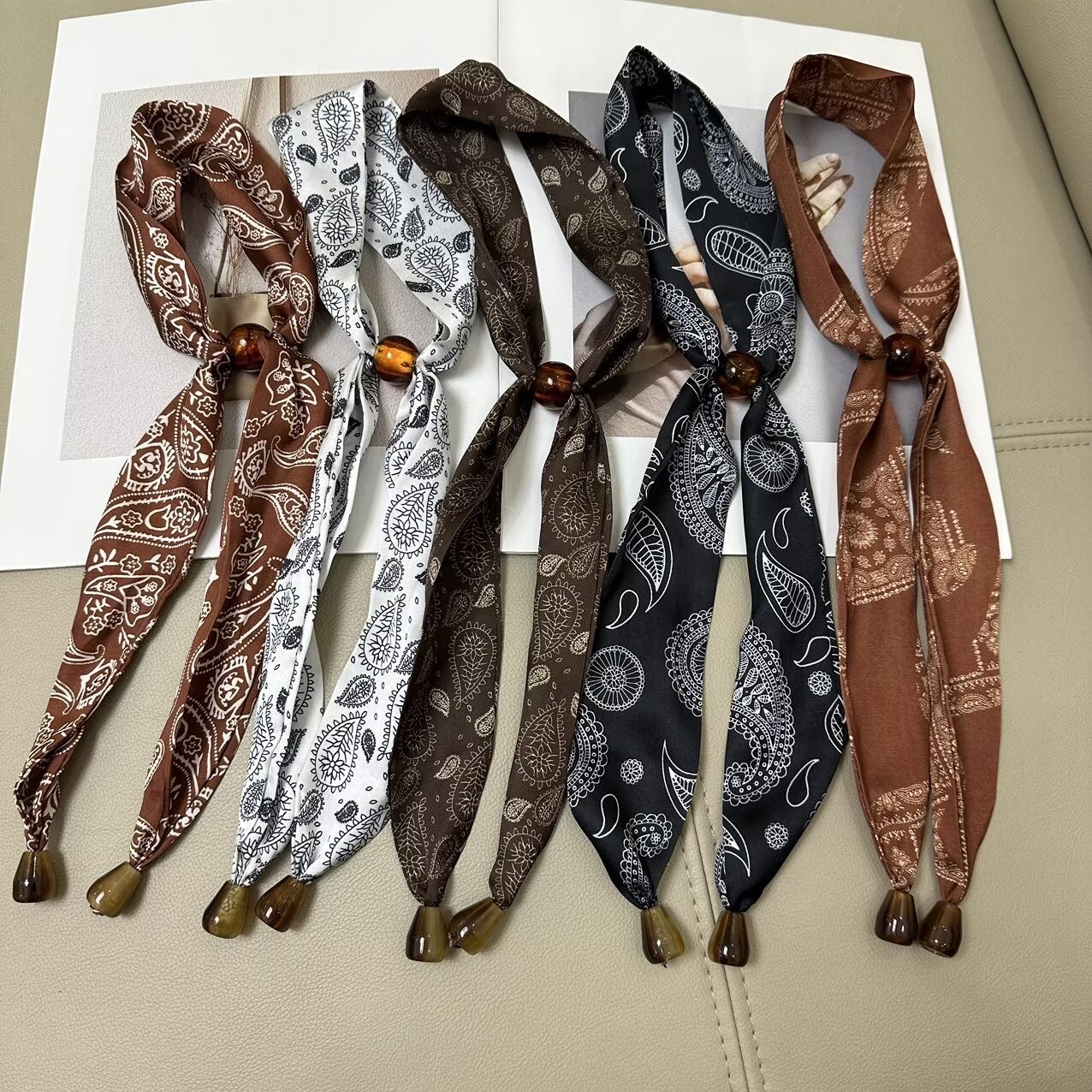 Hot seller 🔥 large bead multi-functional sweater chain scarf with ZZTY055# need more new styles ask me for pictures Application Scenario