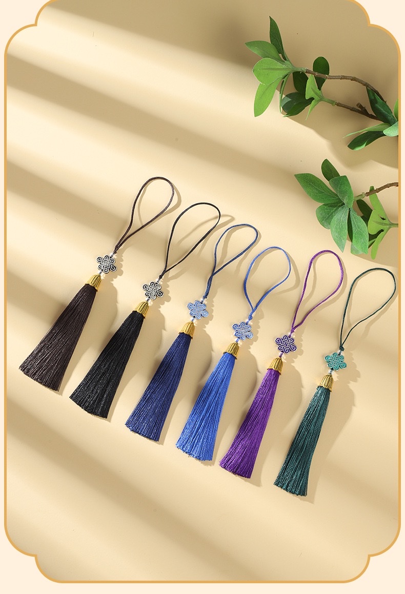 Exquisite knot, retro tassel, Chinese knot, small tassel, bookmark, sachet, tassel, fan pendant, gift box, mobile phone pendant detail image 8
