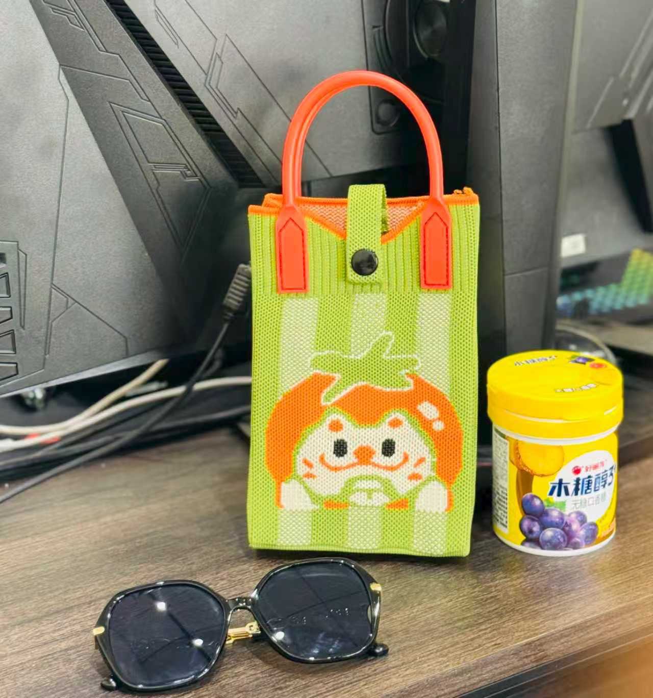 1可爱黑猫针织手机包女 小众卡通手提迷你包 百搭日常手拎小包