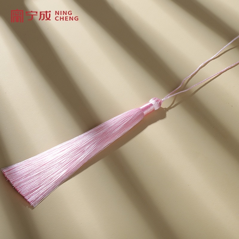 Wholesale of 12-centimeter-long tassel small pendant, ancient-style cheongsam and Hanfu clothing accessories, car pendants and bookmarks Specification image