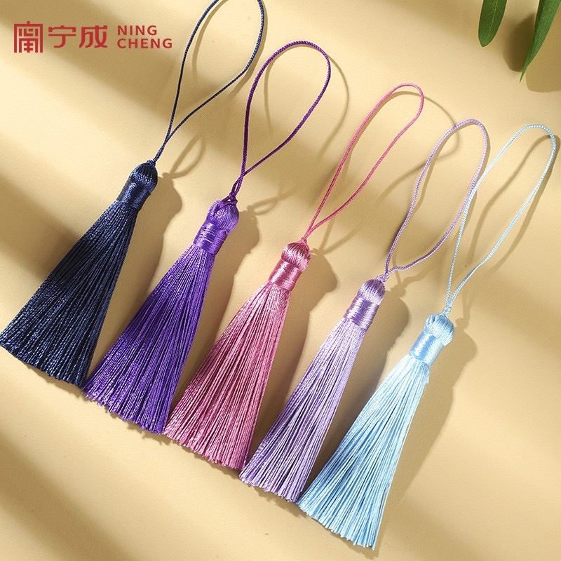 8 cm polyester tassel tassels, Chinese-style bookmarks, clothing pendant accessories, decorative pendant accessories, large quantity wholesale Specification image