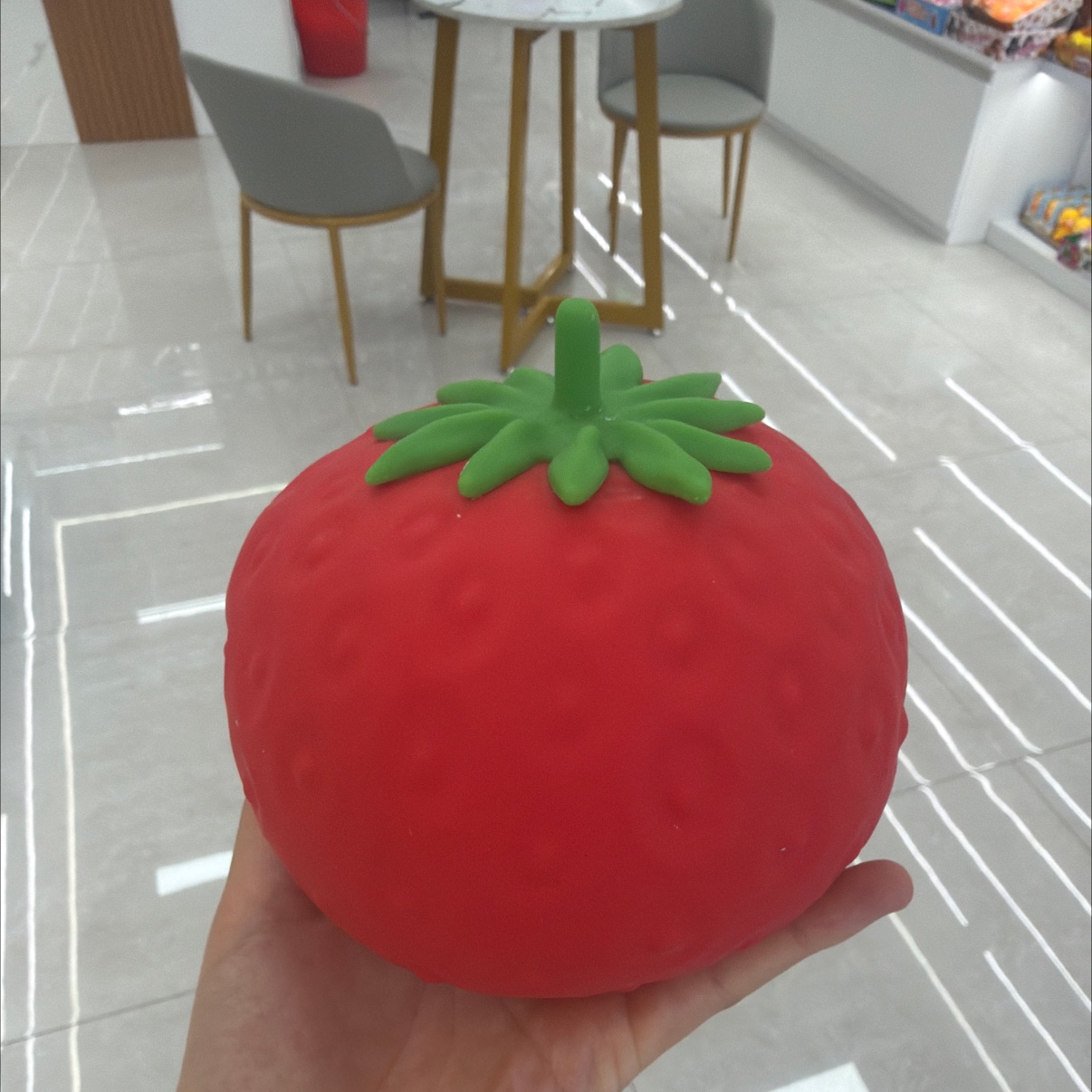 لعبة الفراولة الكبيرة