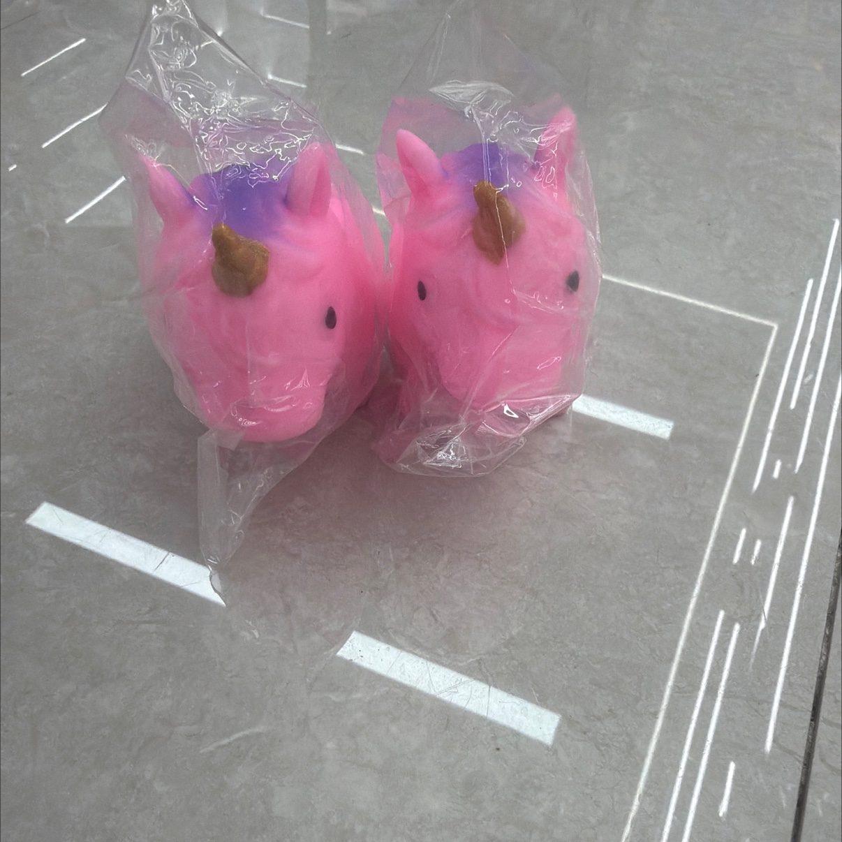 Relieve stress, Toy pony