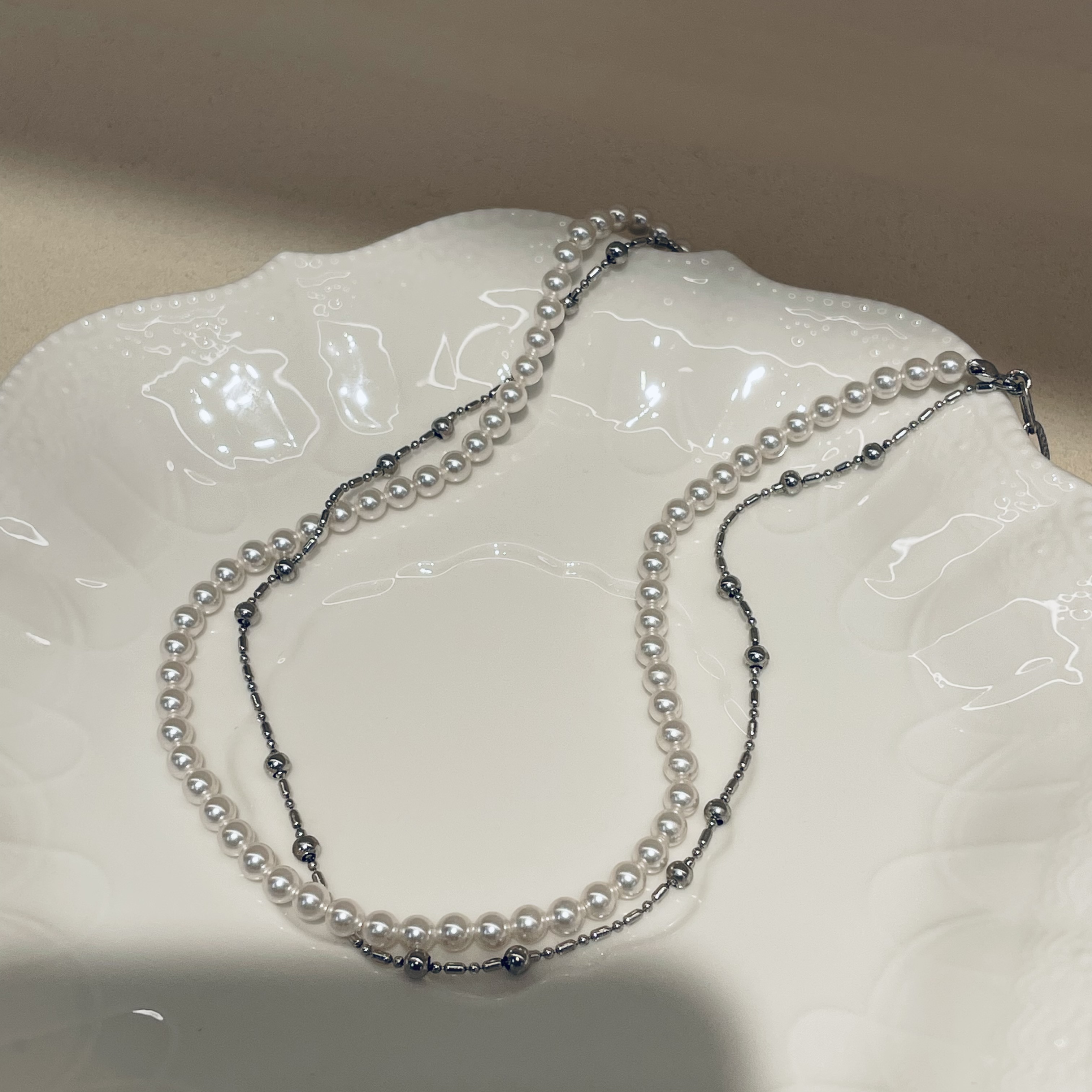 A niche design double-layer wound necklace with a high-end feel, versatile for daily use, and a light luxury collarbone neck chain for women. 925 silver necklace, 925 silver necklace, 925 silver necklace detail image 3