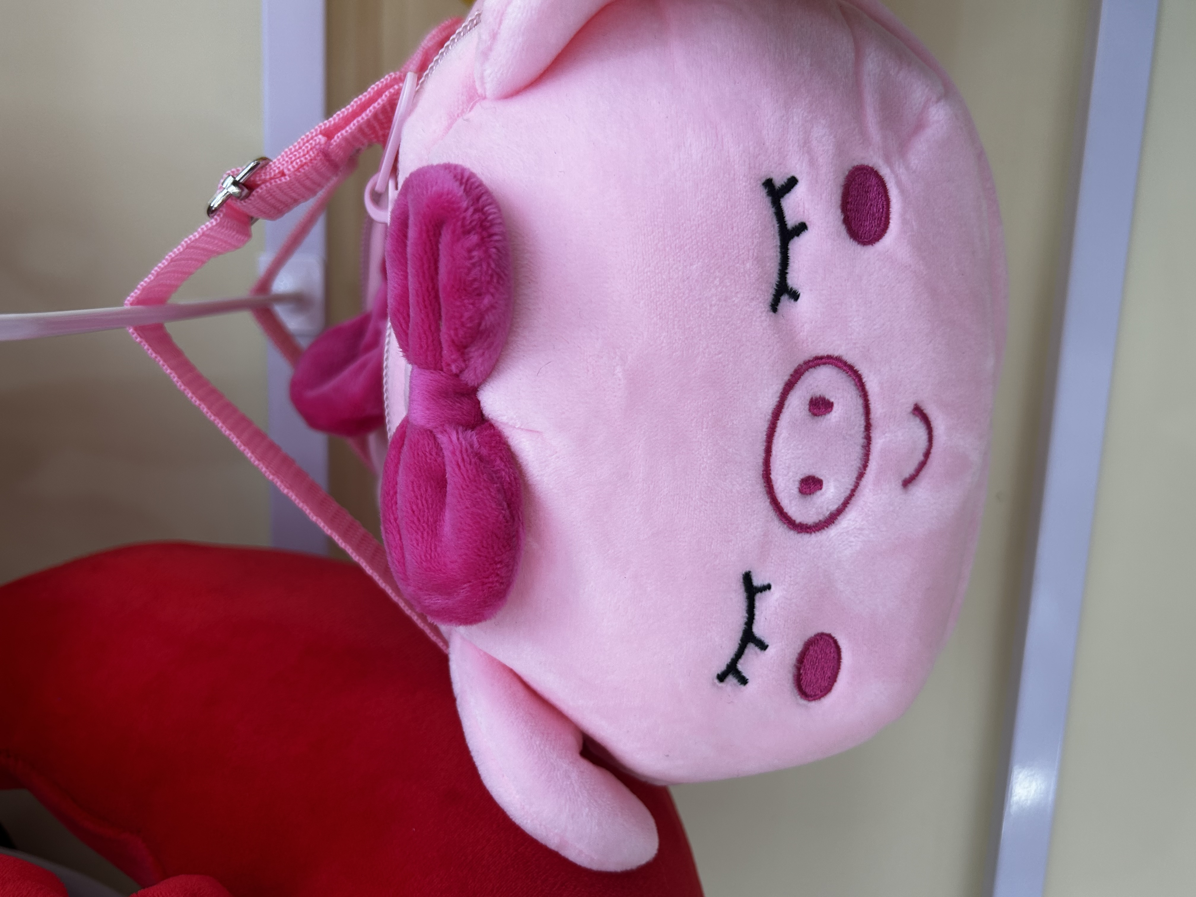 潮流玩具小猪包包潮玩毛绒可爱玩具 plush玩具