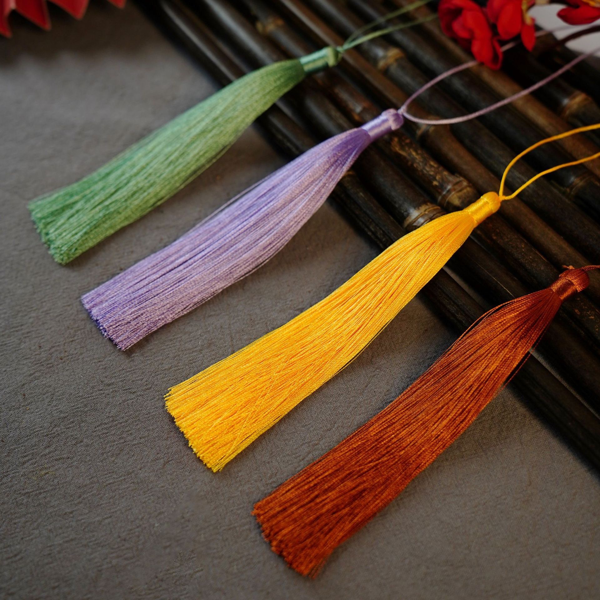 15CM long tassel tassel accessories are available in large quantities at favorable prices. Polyester ice silk Hanfu sachets, sachets, pendants and pendants details Picture